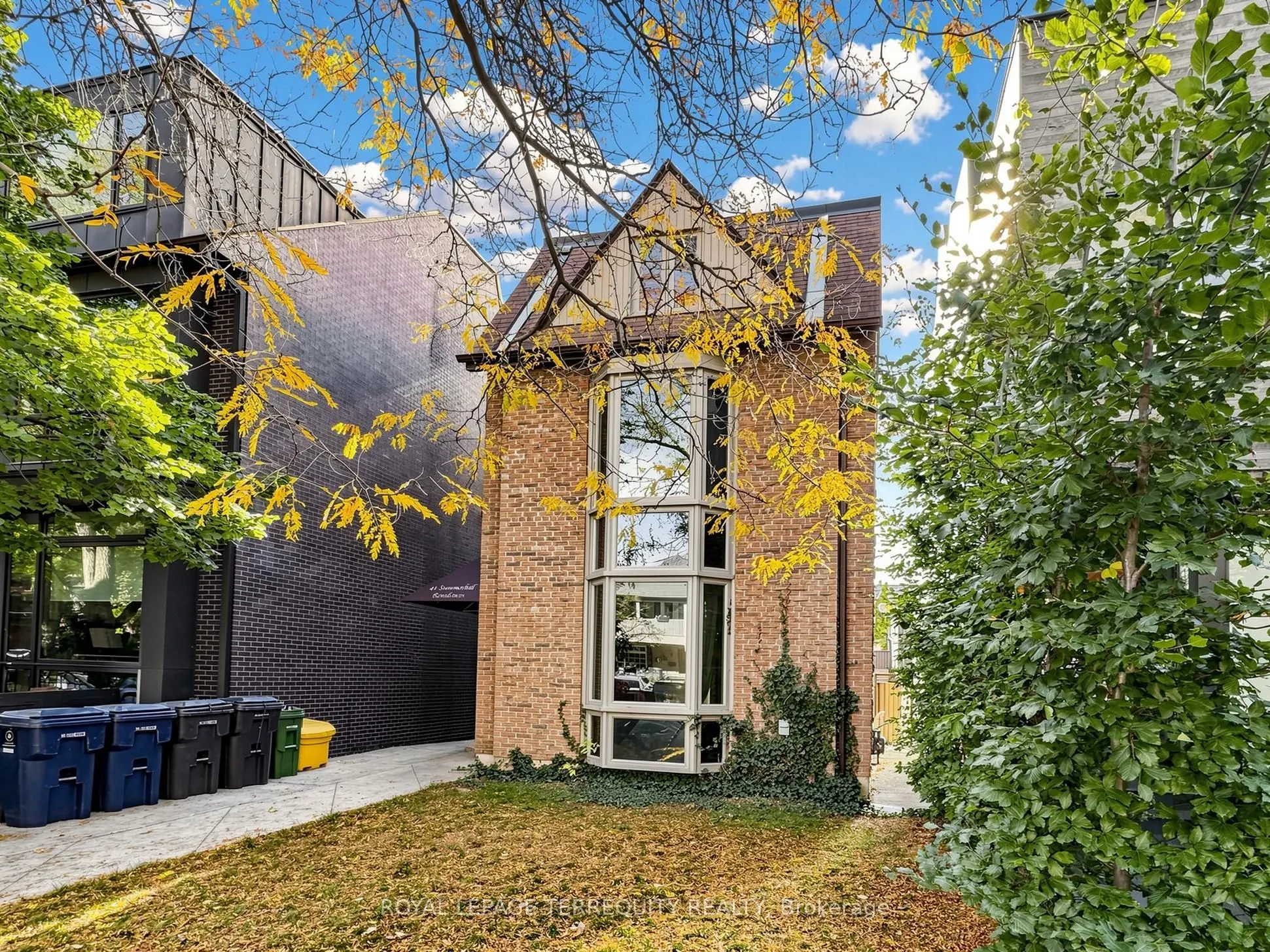 41 Summerhill Avenue #1
