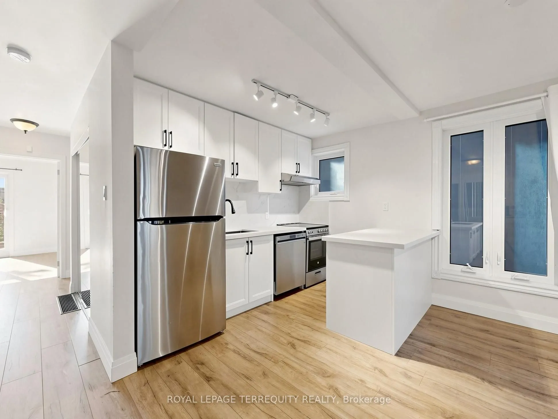 41 Summerhill Avenue #1
