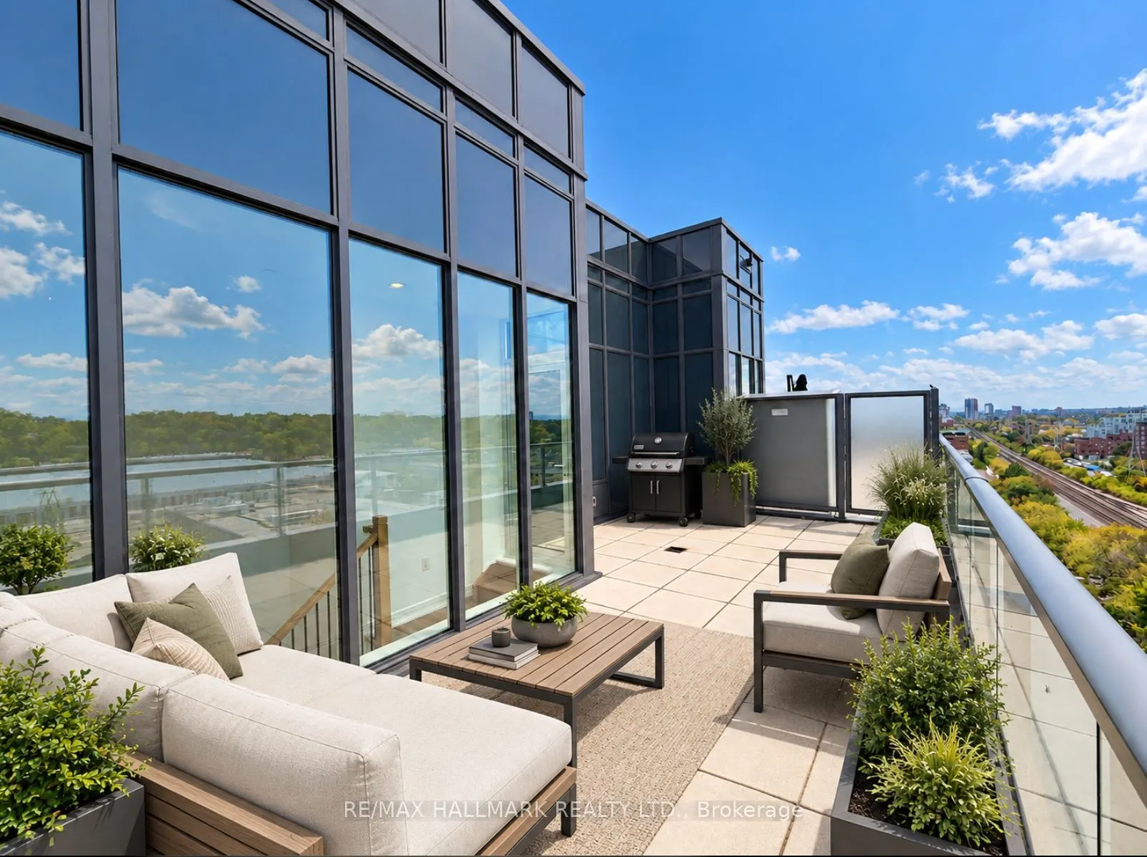 500 Dupont Street #PH06
