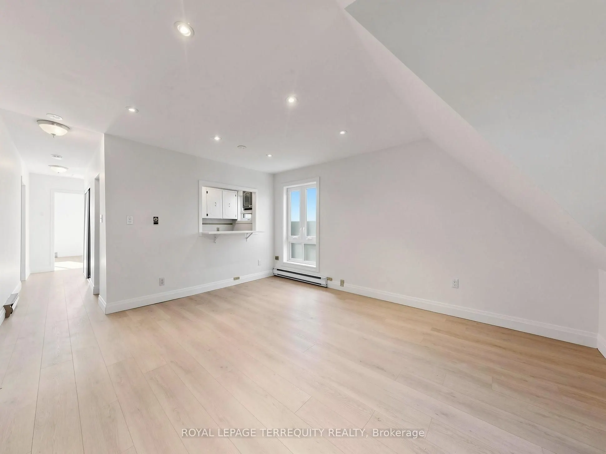 41 Summerhill Avenue #3