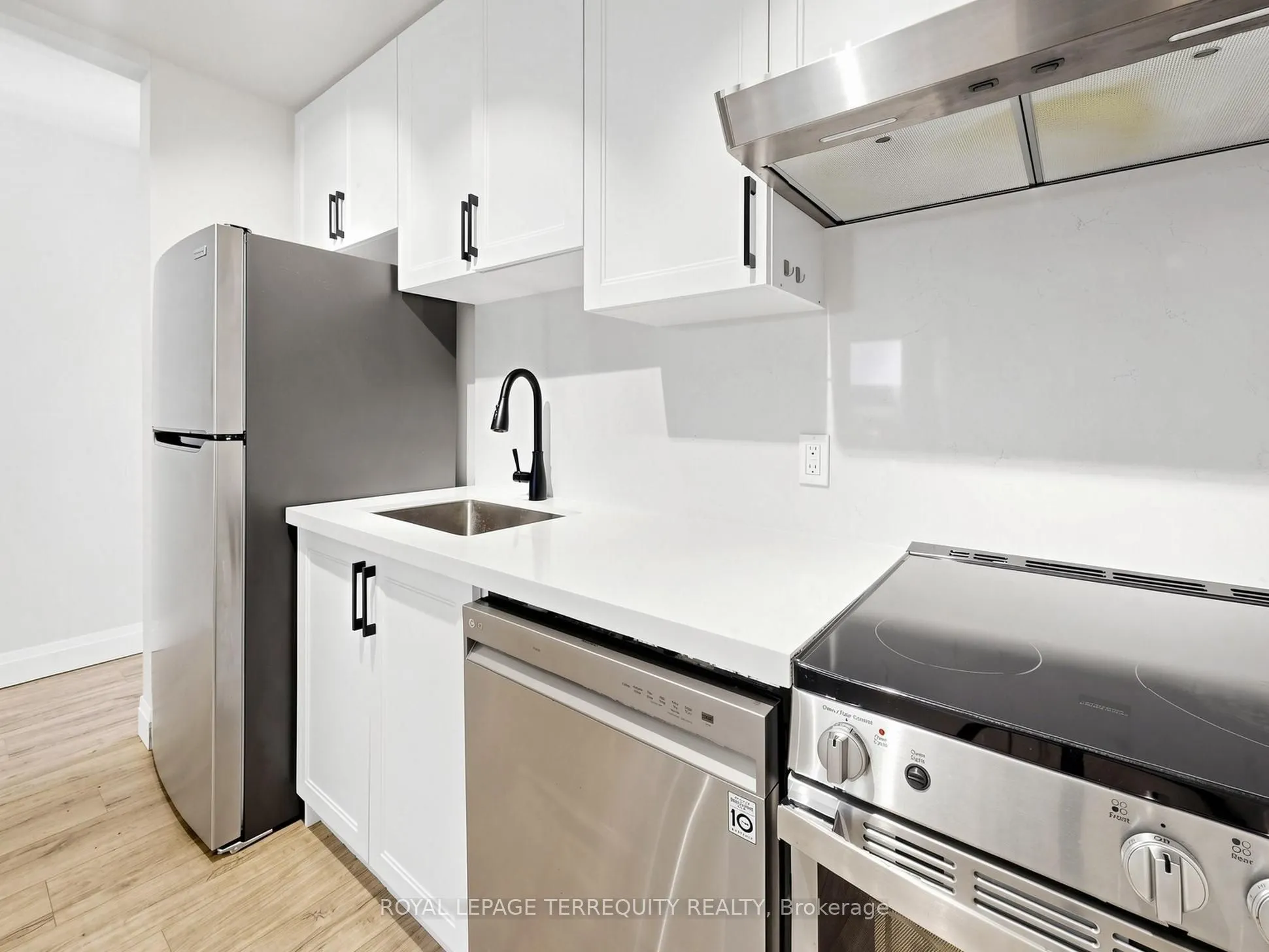 41 Summerhill Avenue #3