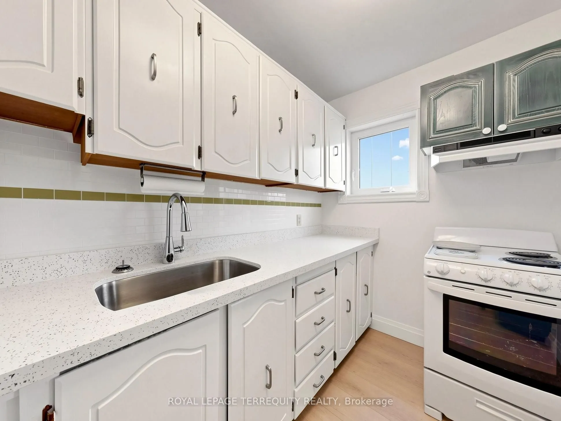41 Summerhill Avenue #3