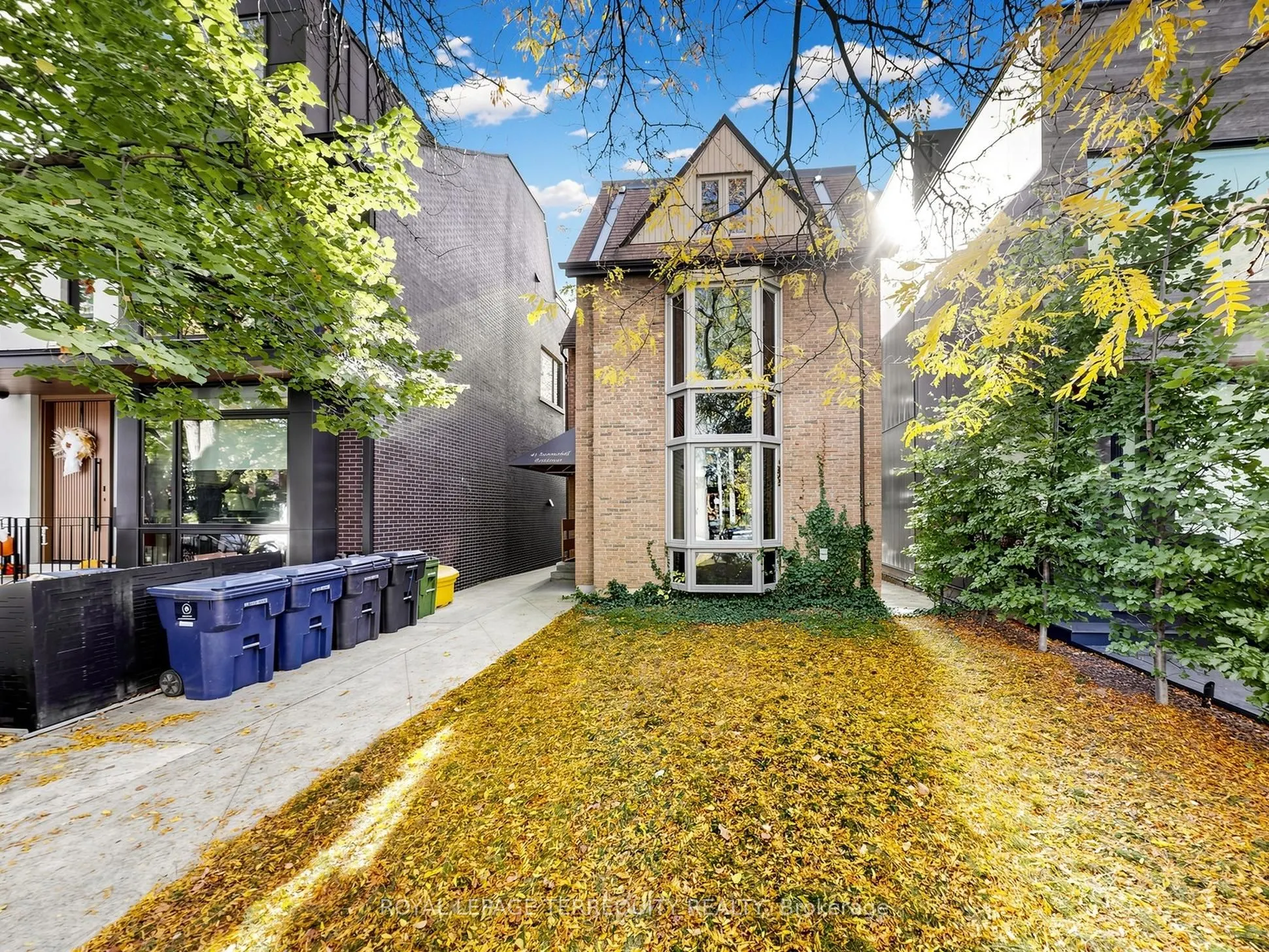 41 Summerhill Avenue #3