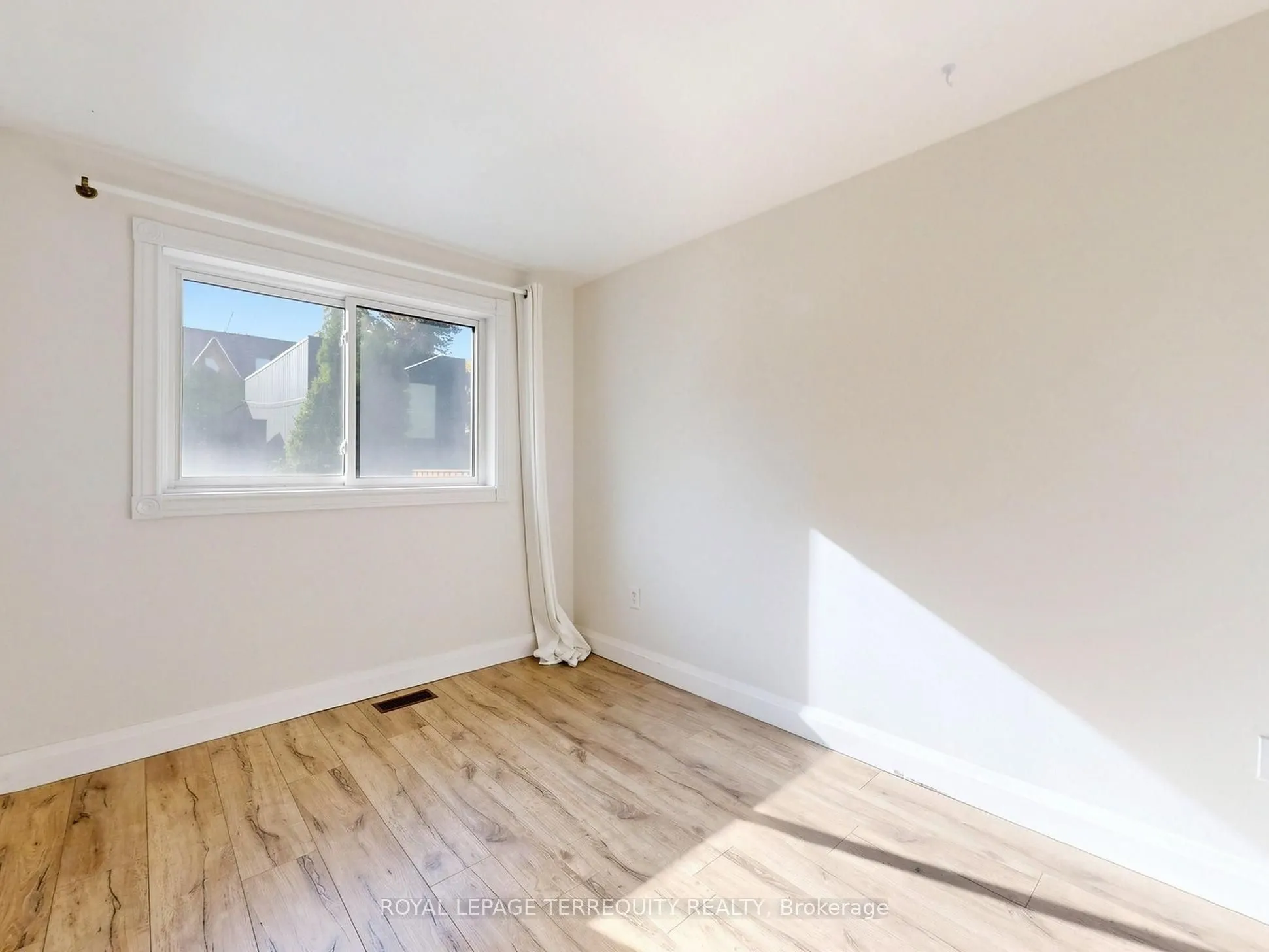 41 Summerhill Avenue #3