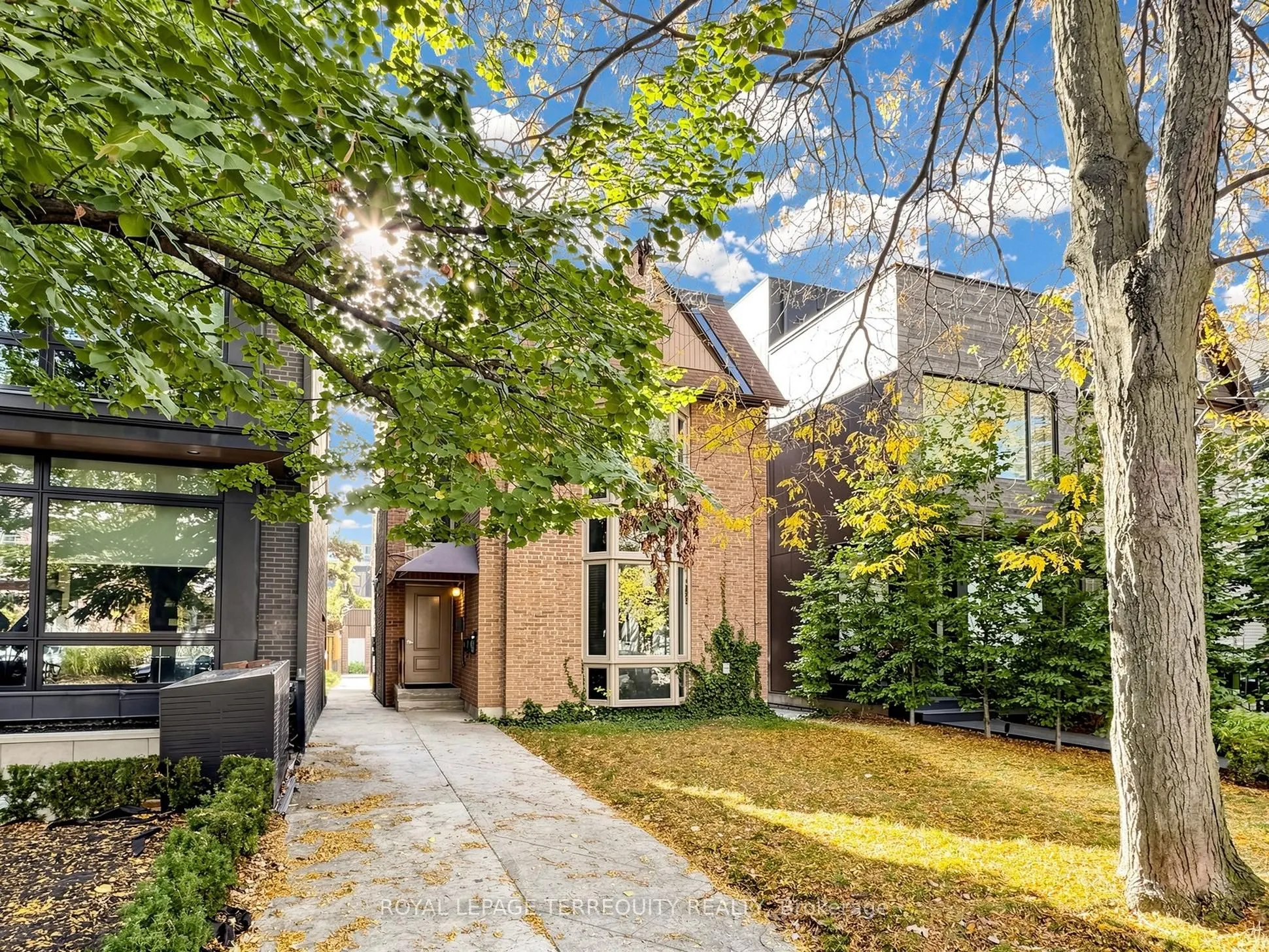 41 Summerhill Avenue #3