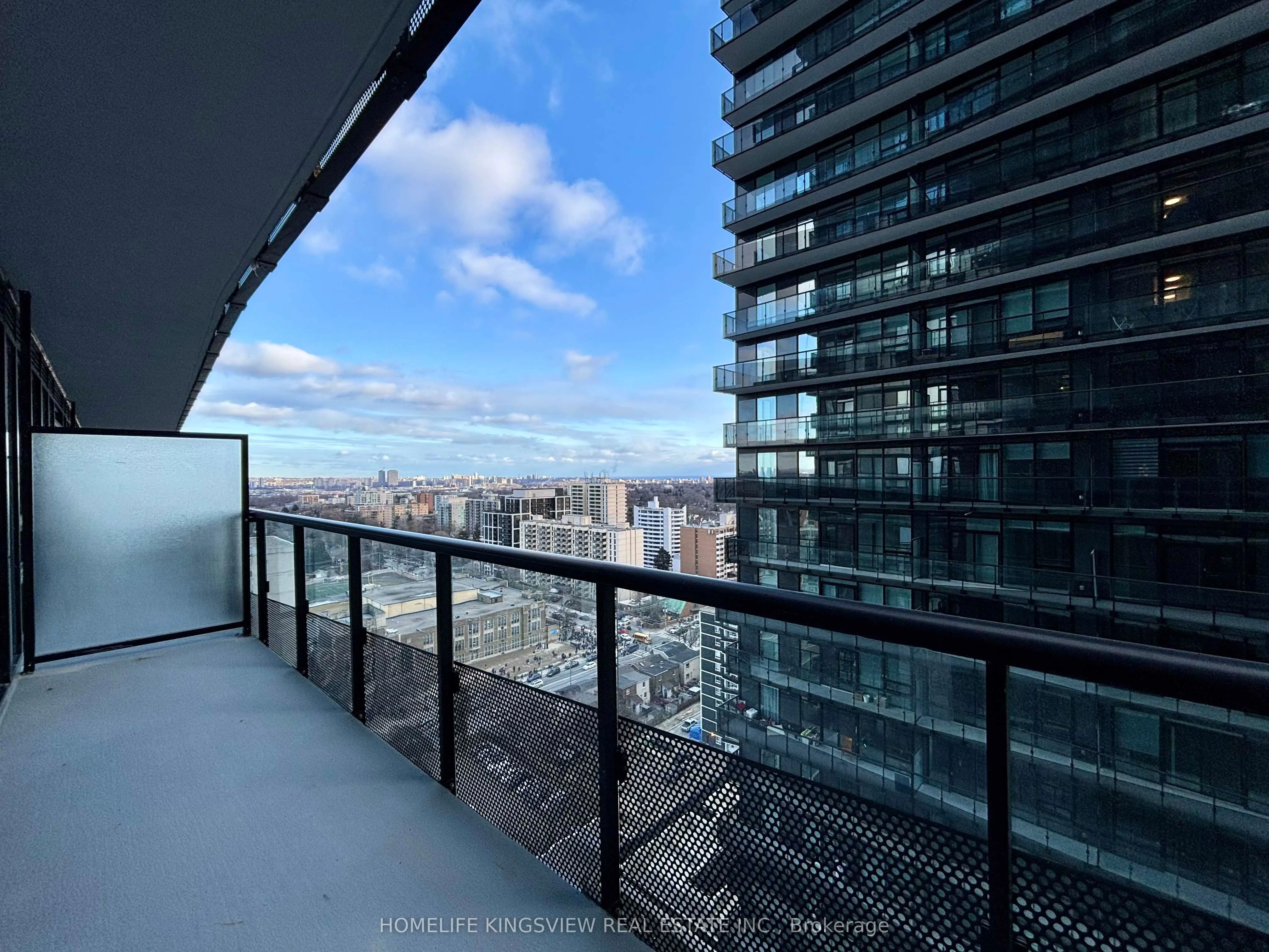 117 Broadway Avenue #2013