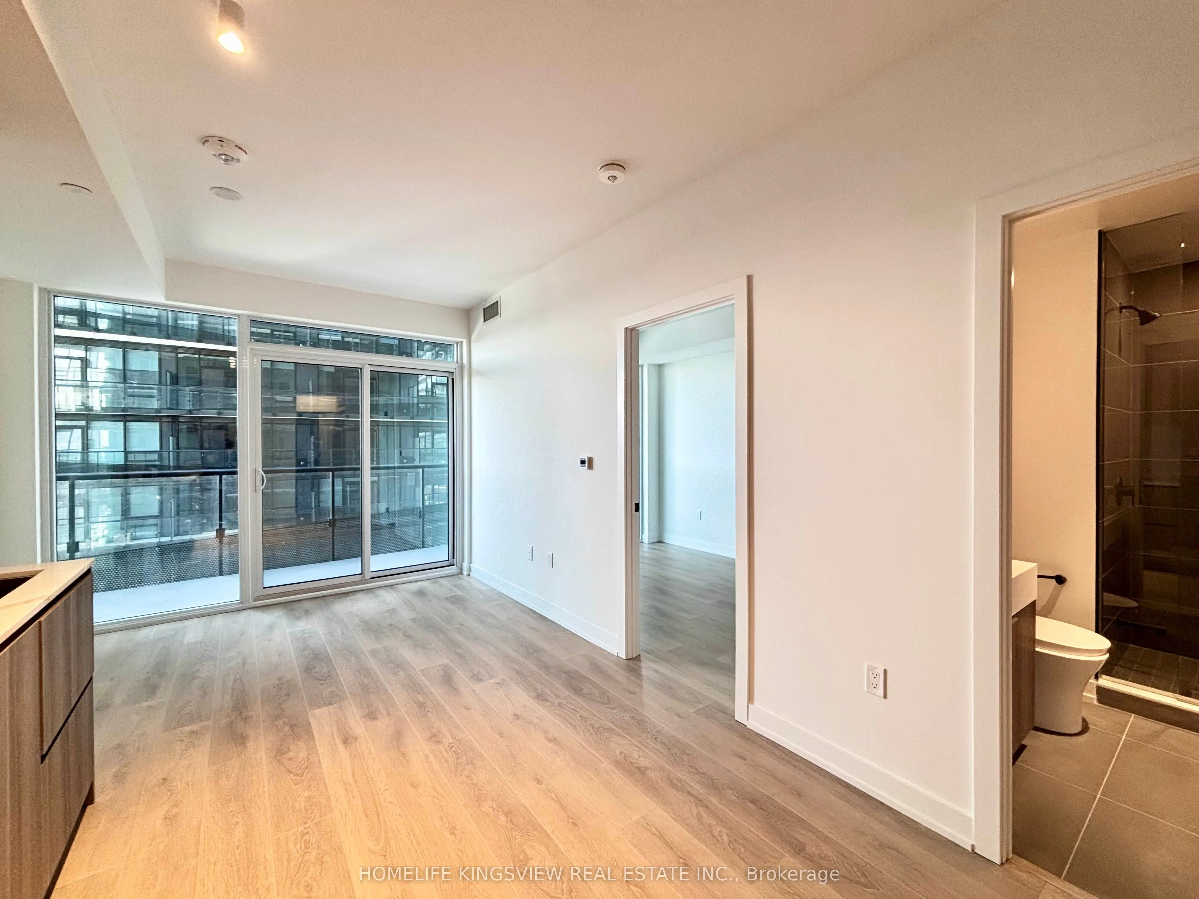 117 Broadway Avenue #2013