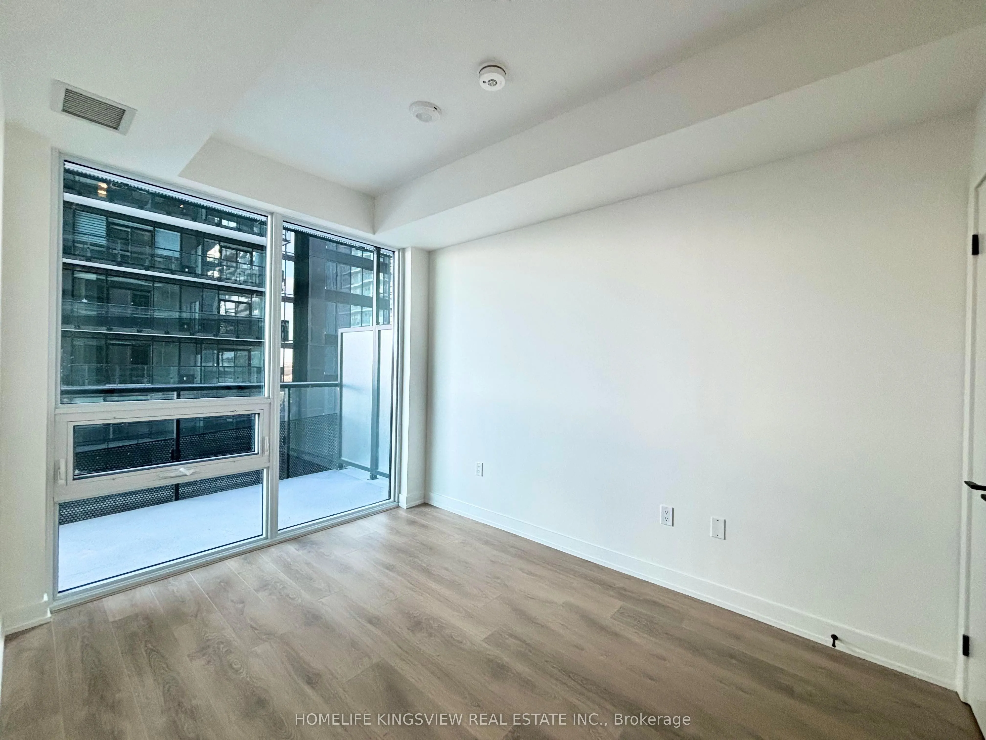 117 Broadway Avenue #2013
