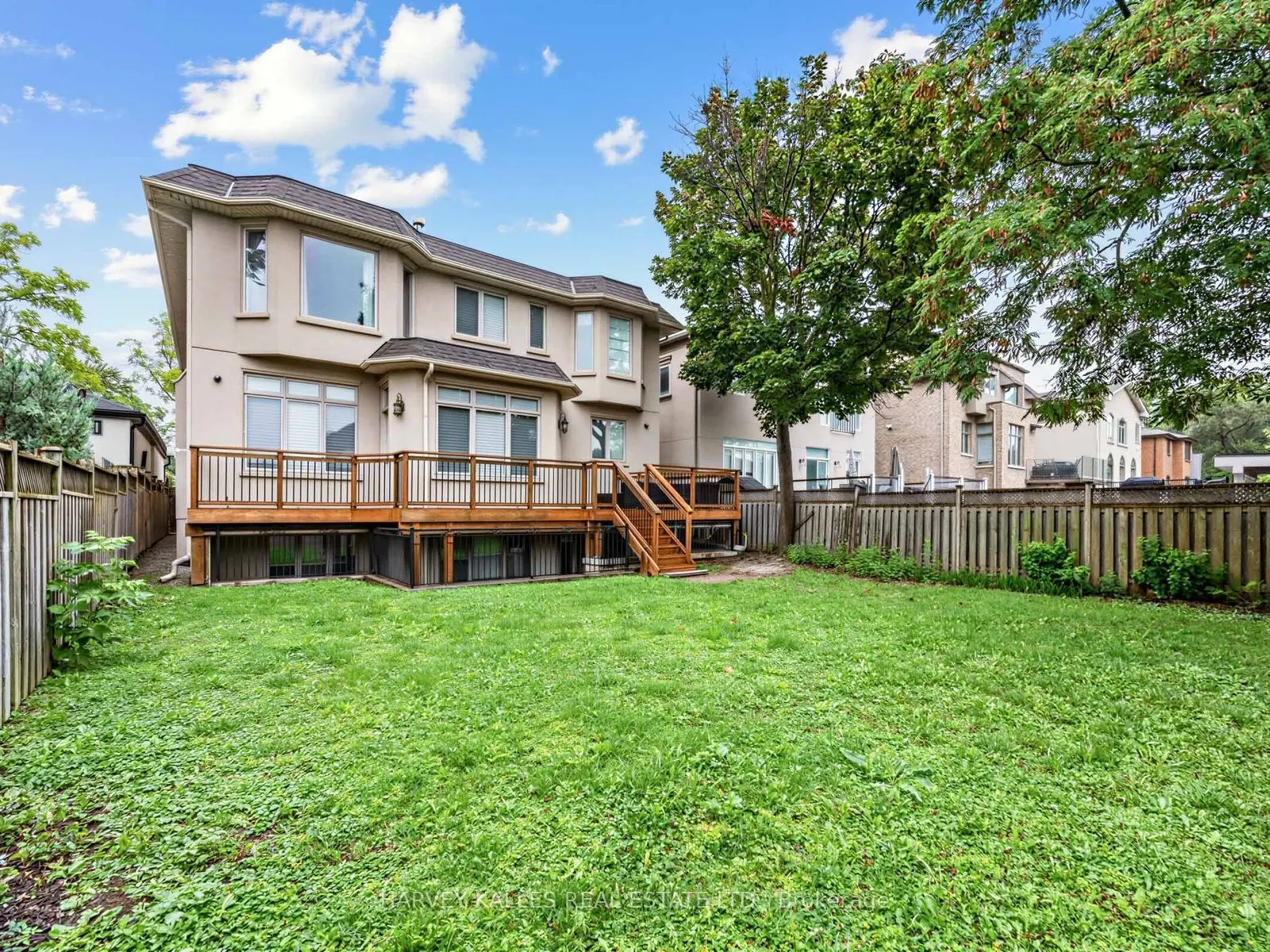 125 Bannockburn Avenue