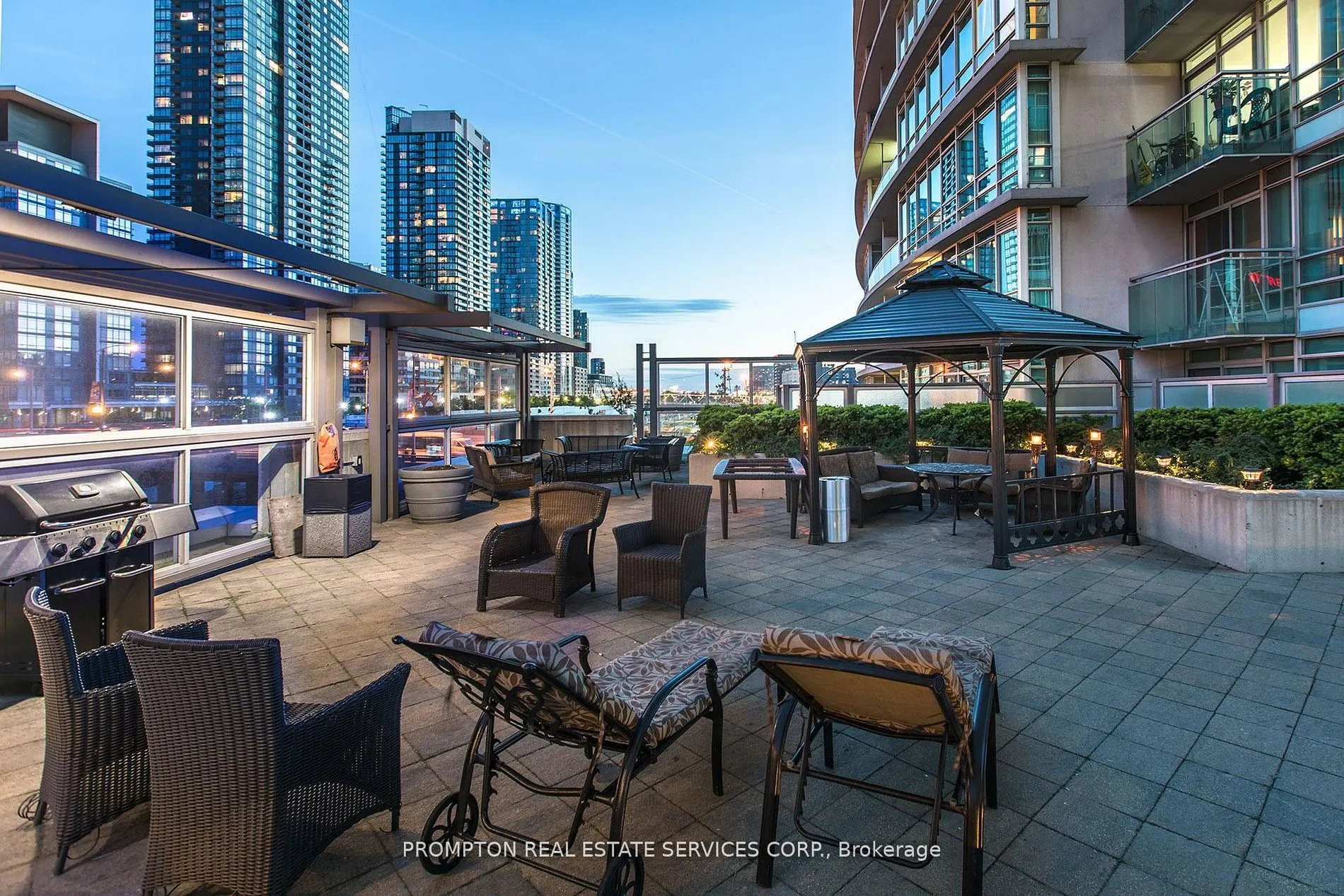 397 Front Street W #1808