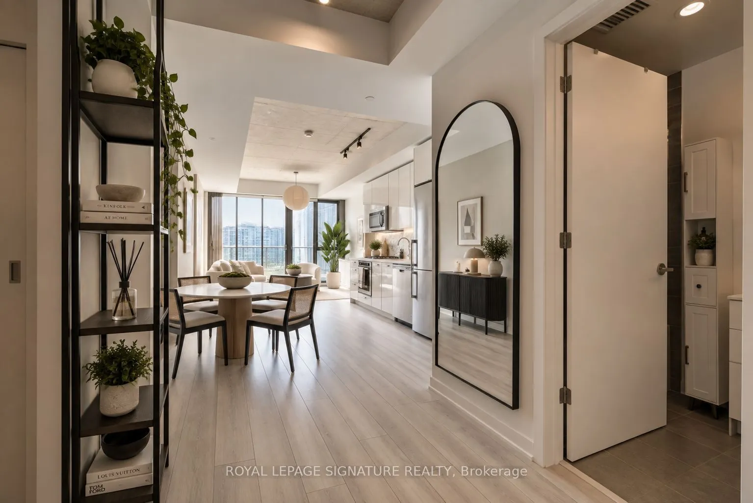 458 Richmond Street W #1204