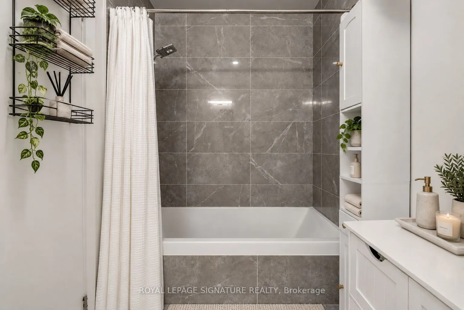 458 Richmond Street W #1204