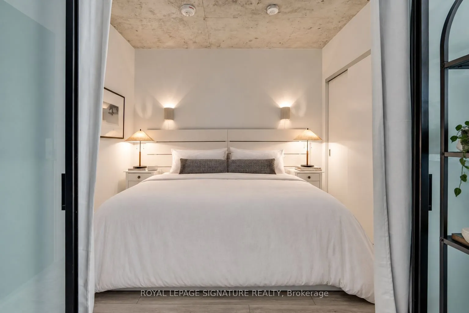458 Richmond Street W #1204