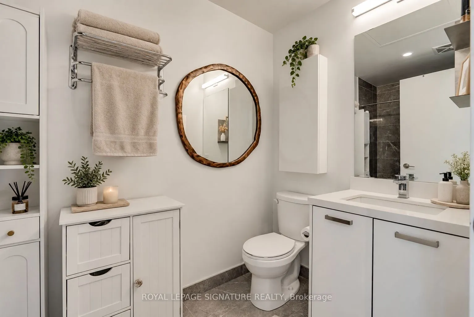458 Richmond Street W #1204