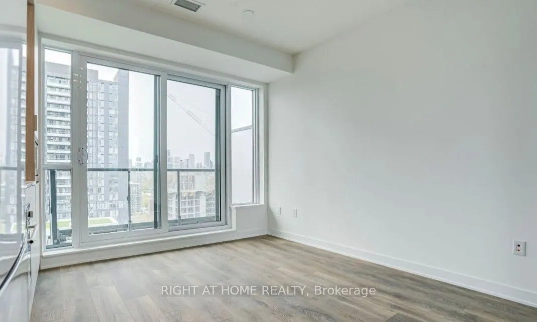 130 River Street #1806