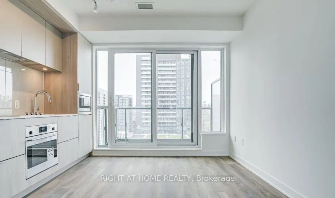 130 River Street #1806