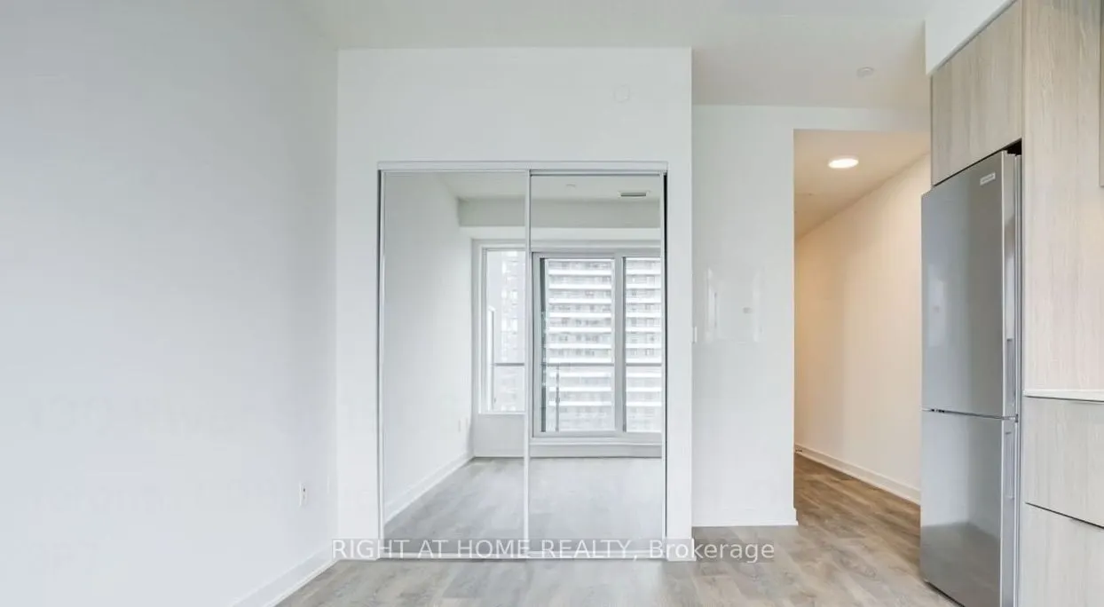 130 River Street #1806