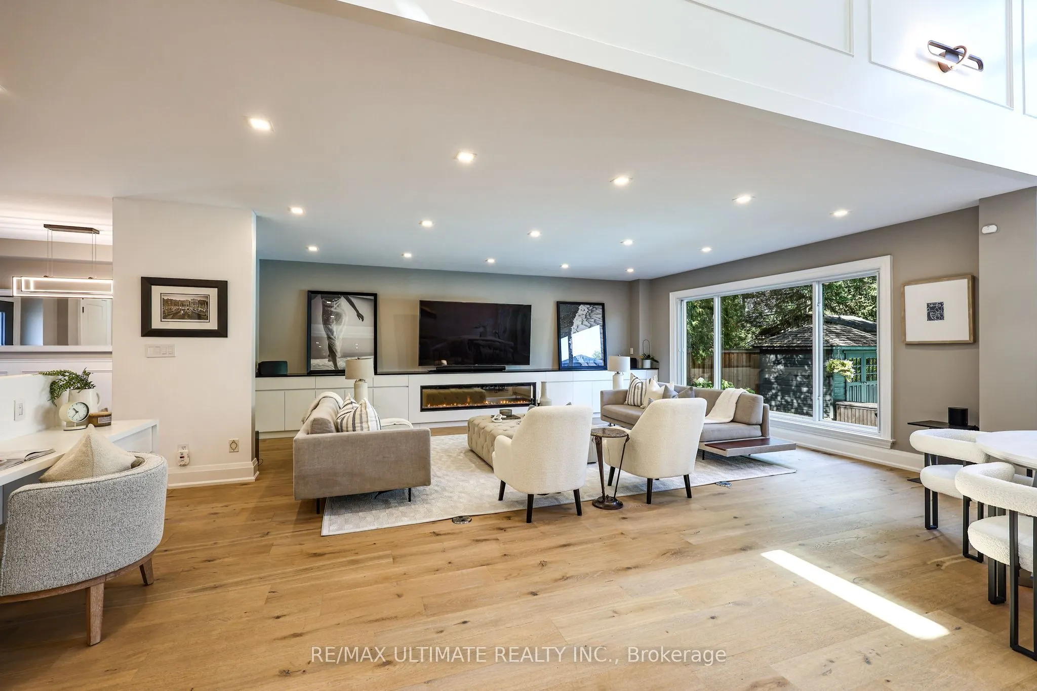 10 Field Avenue