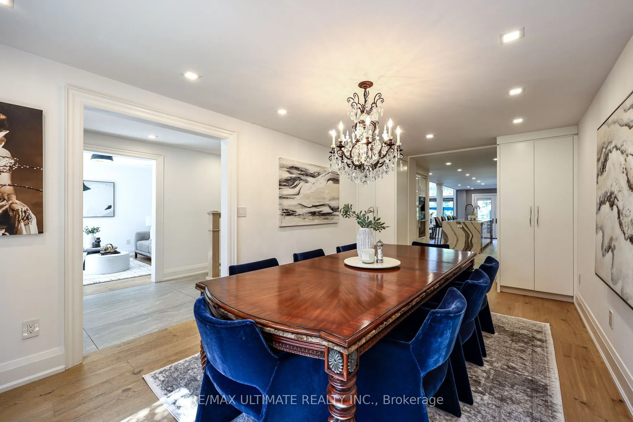 10 Field Avenue
