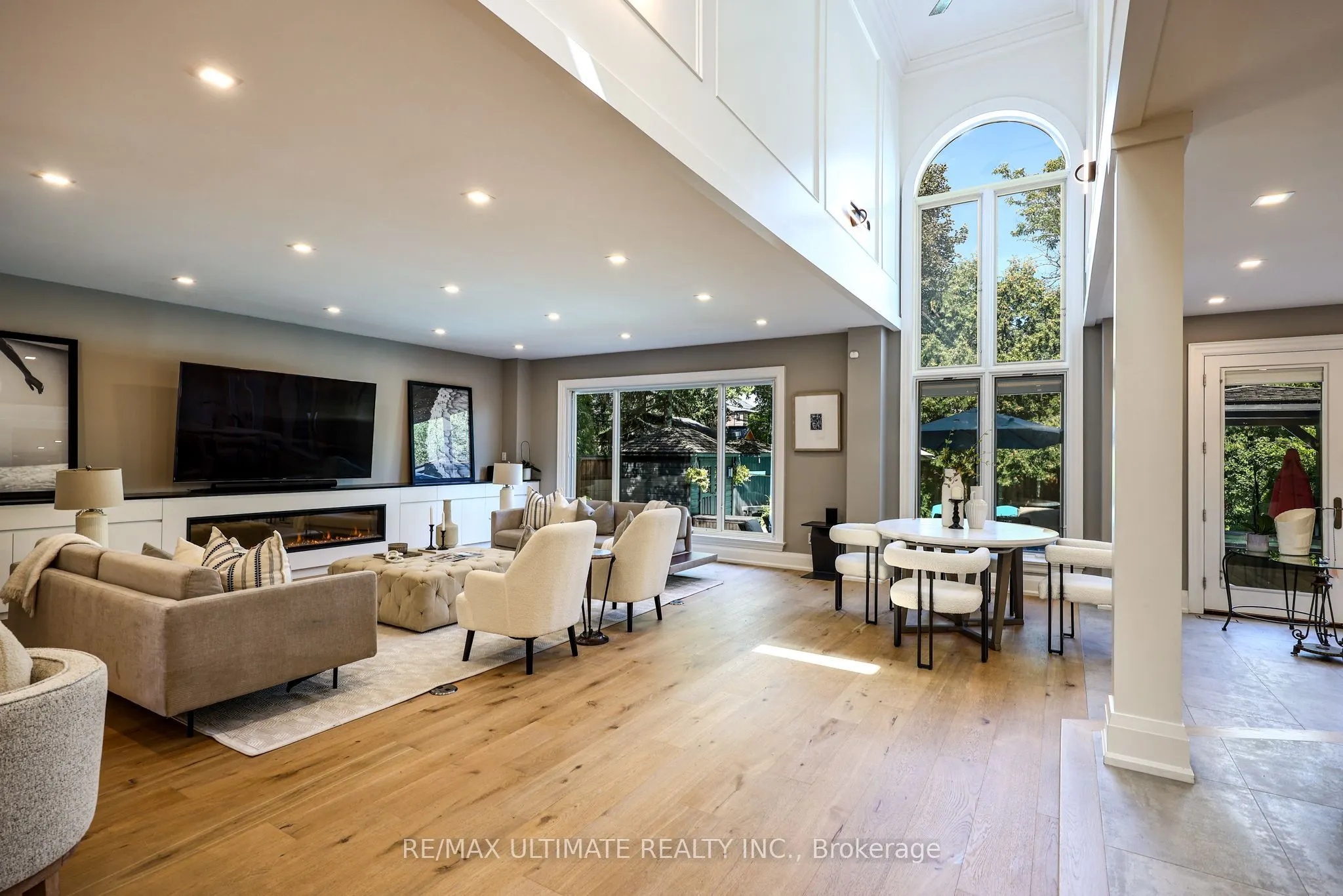 10 Field Avenue