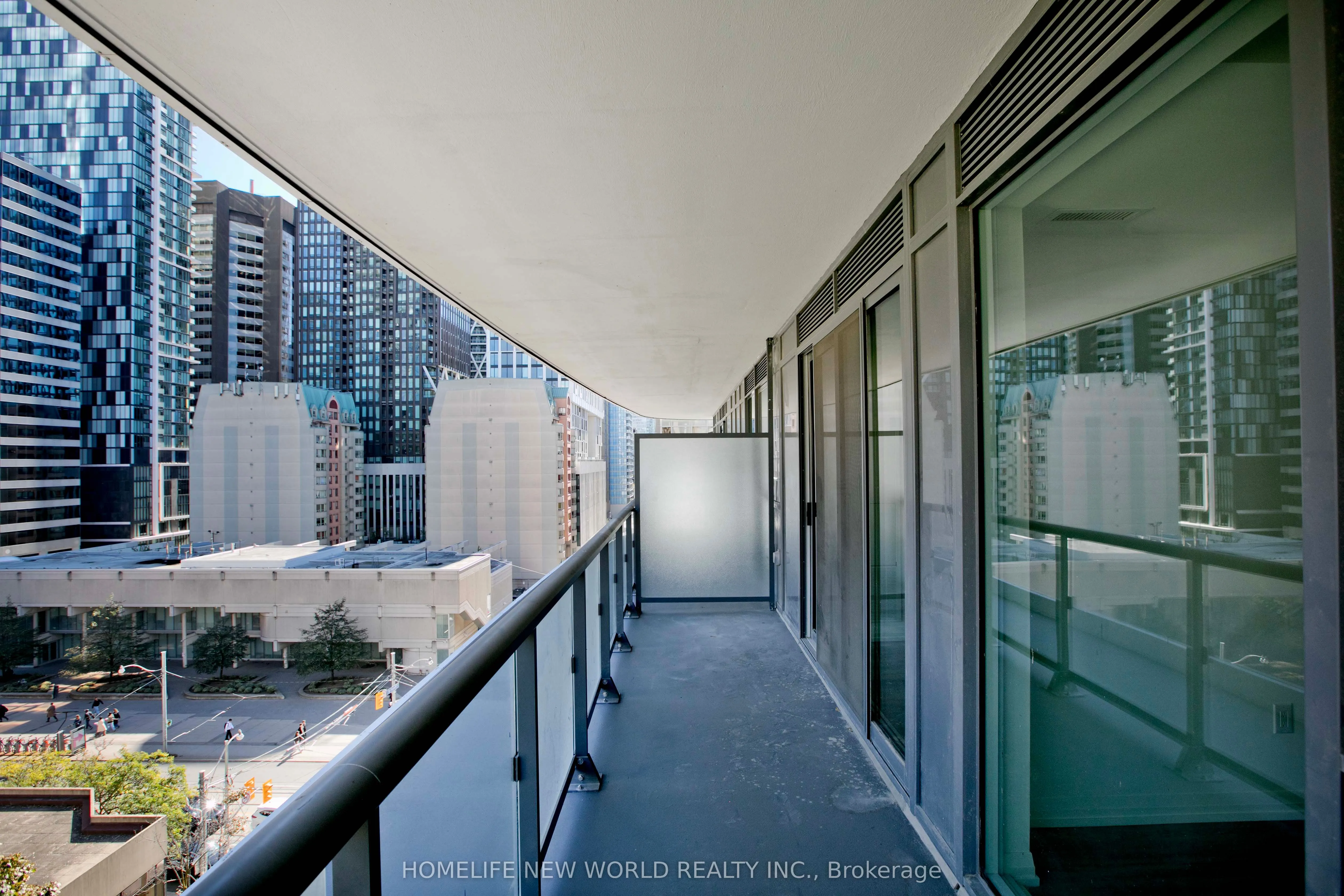 280 Dundas Street W #603