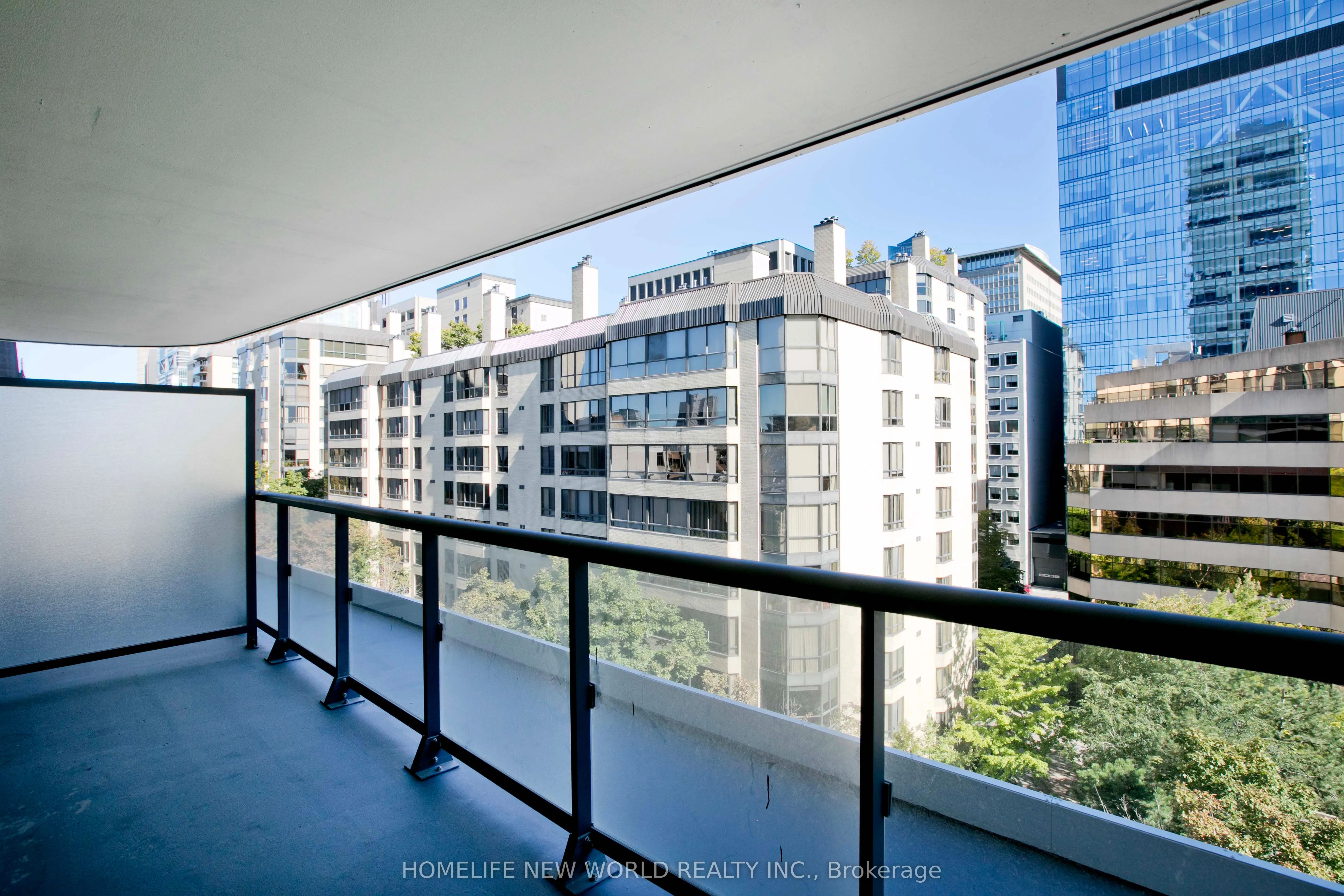 280 Dundas Street W #603