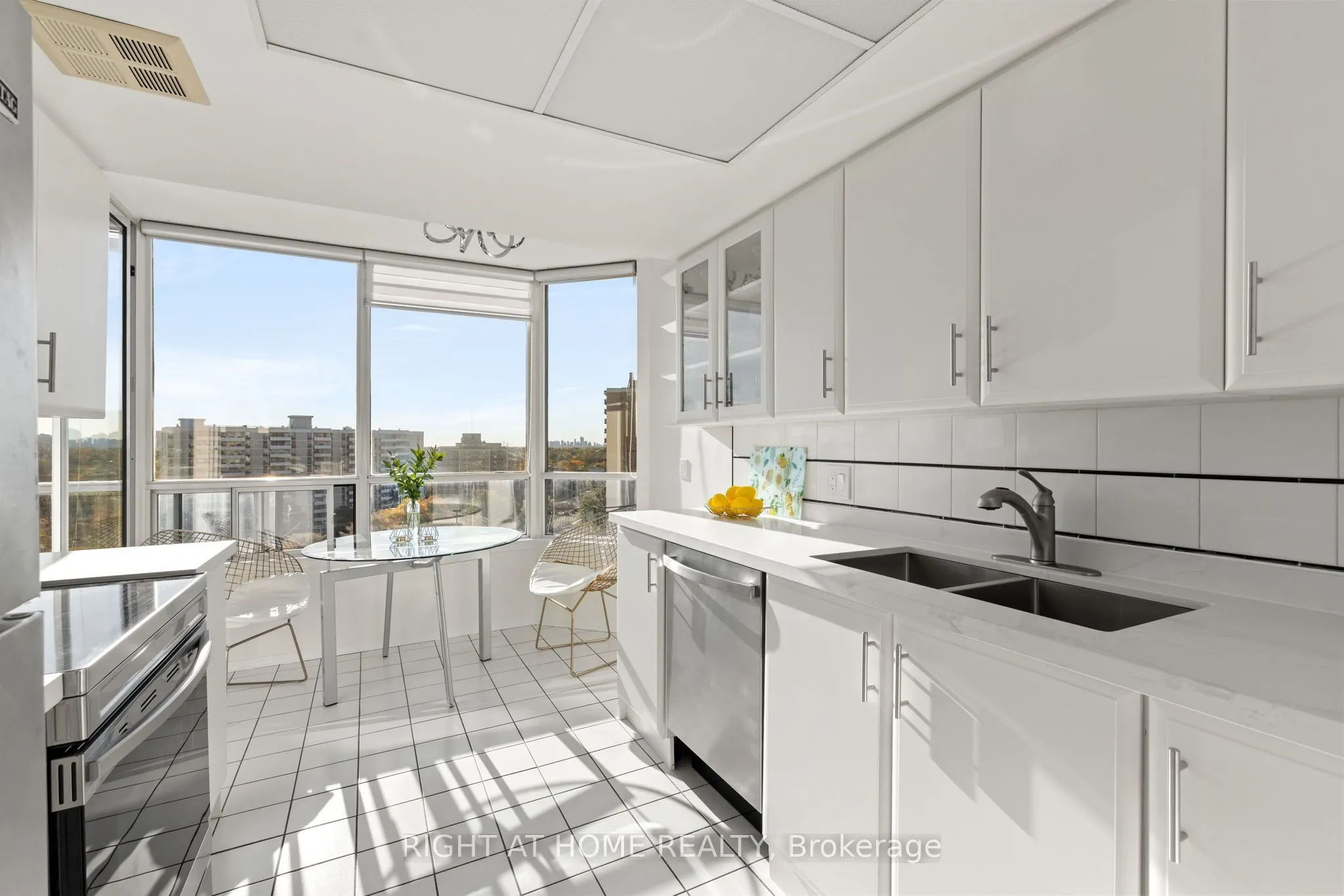 1208 - 1101 Steeles Avenue W #Unit 1208