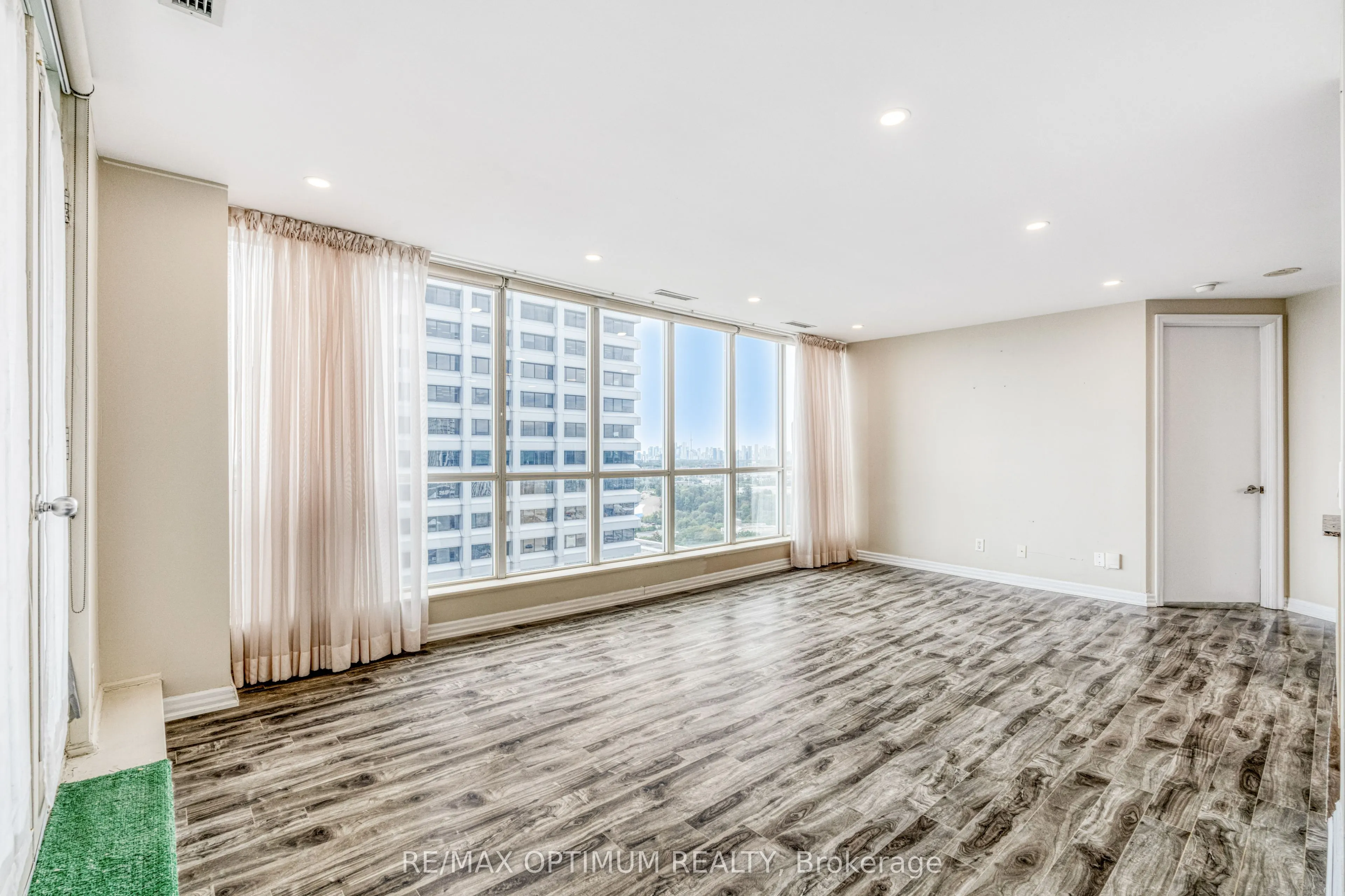 797 Don Mills Road #UPH211
