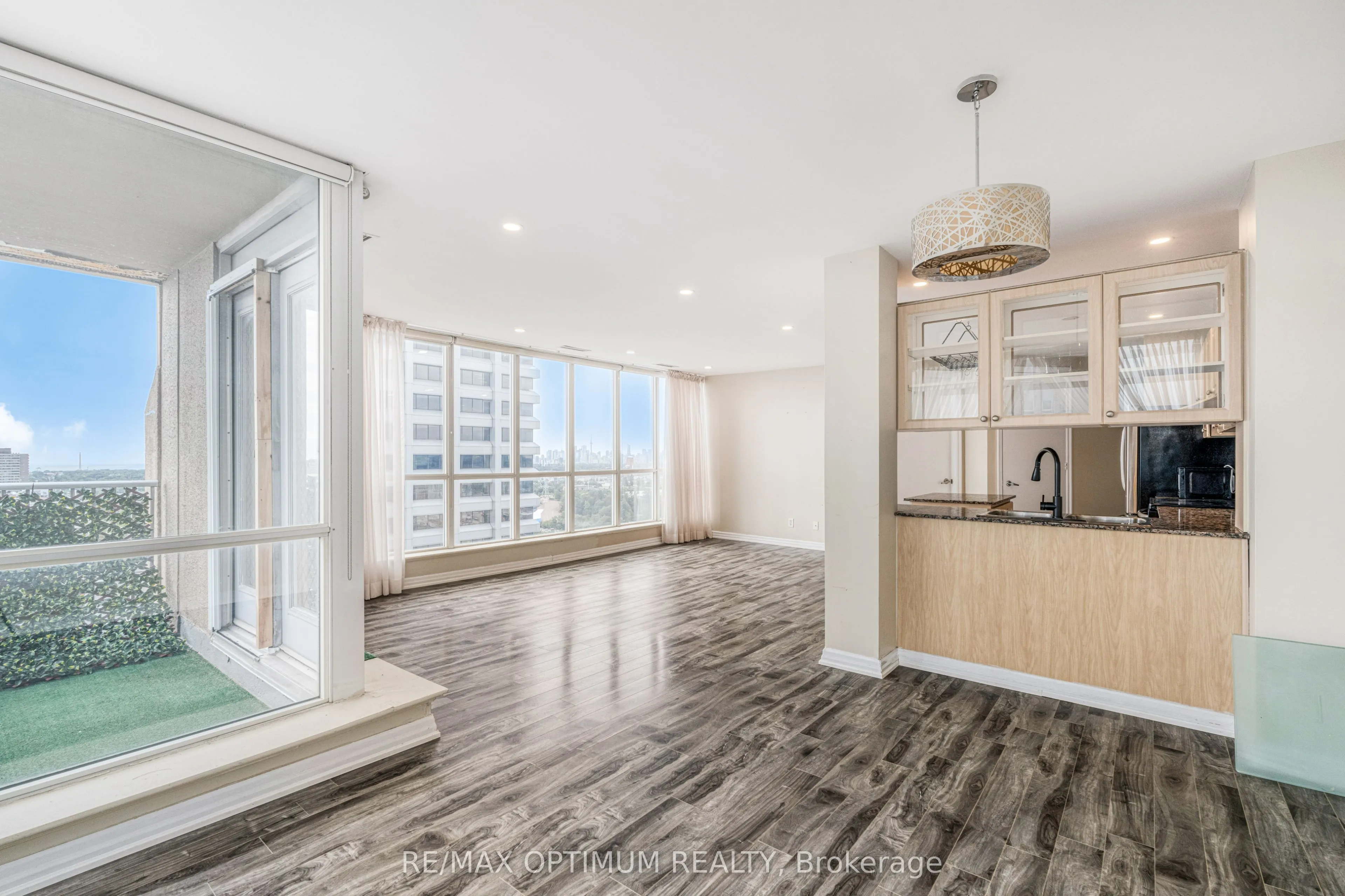 797 Don Mills Road #UPH211