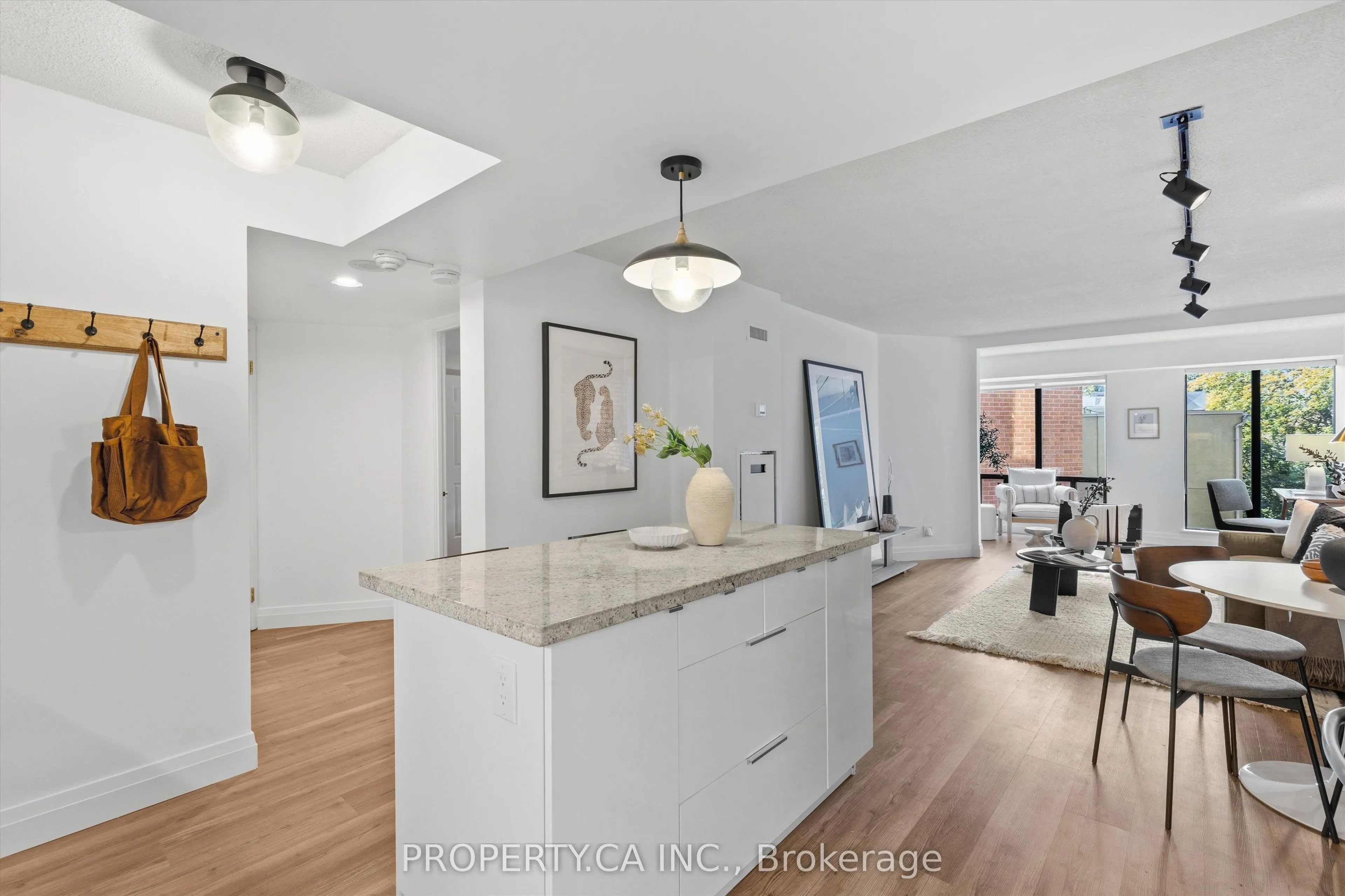 456 College Street #306