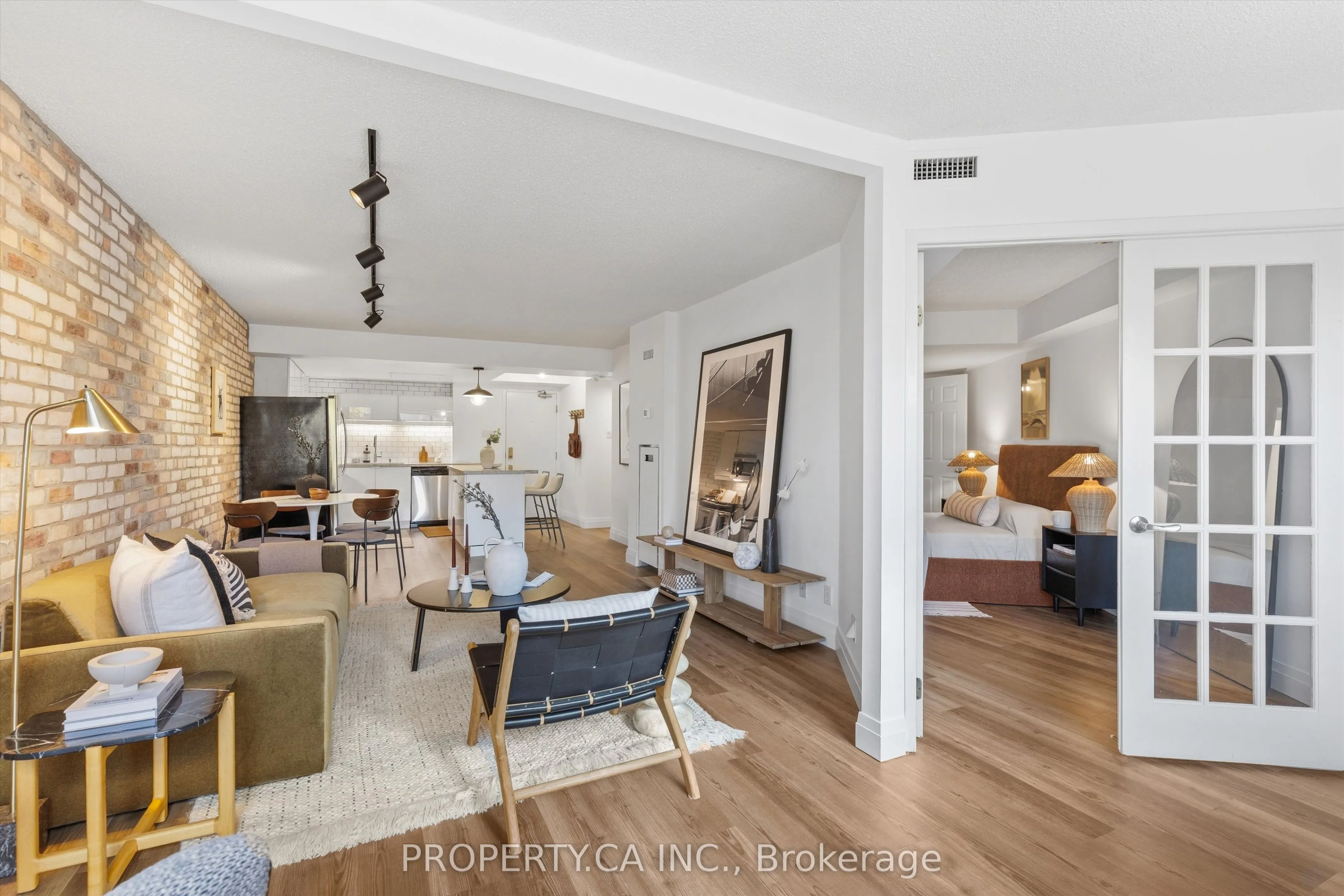 456 College Street #306