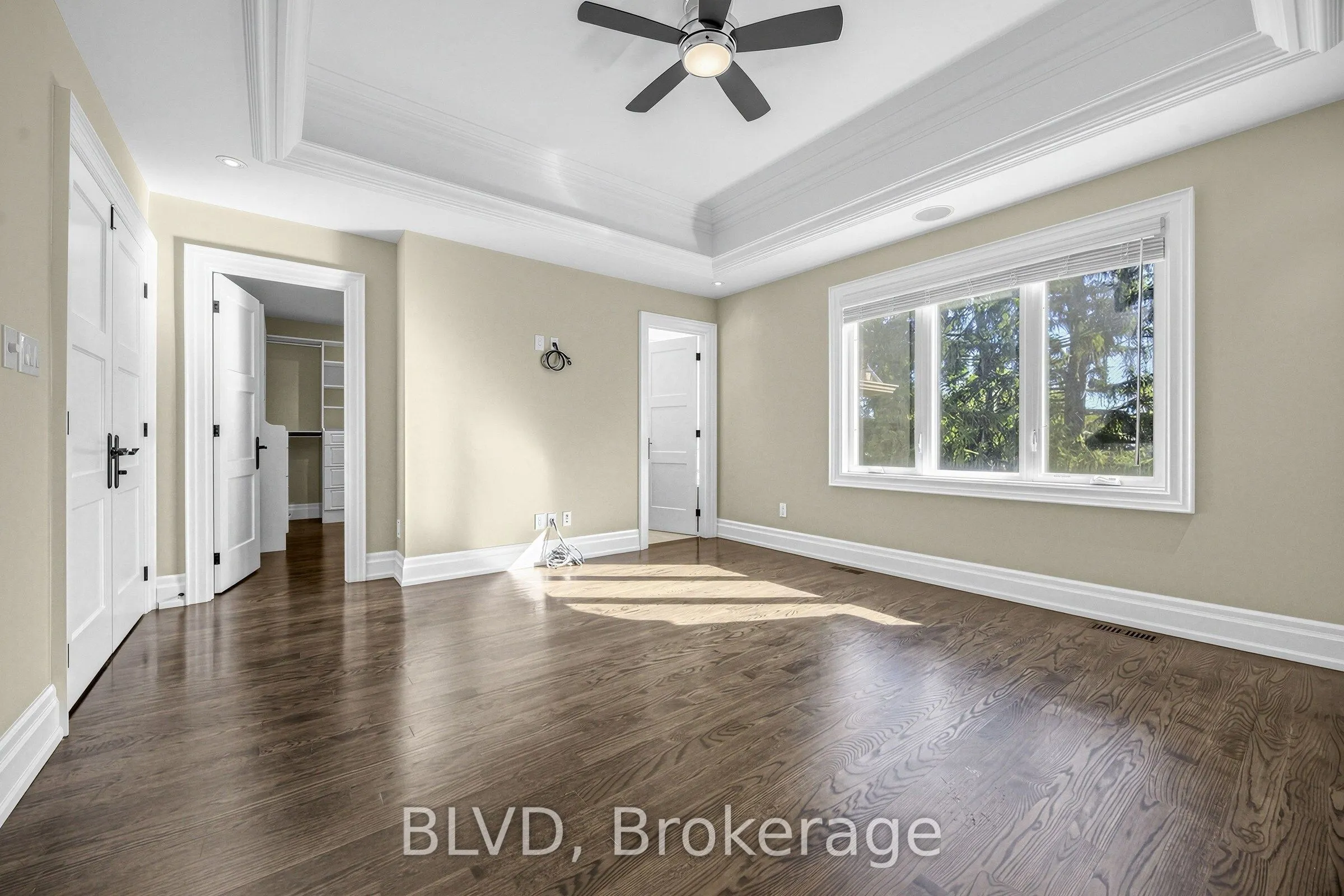 233 Poyntz Avenue