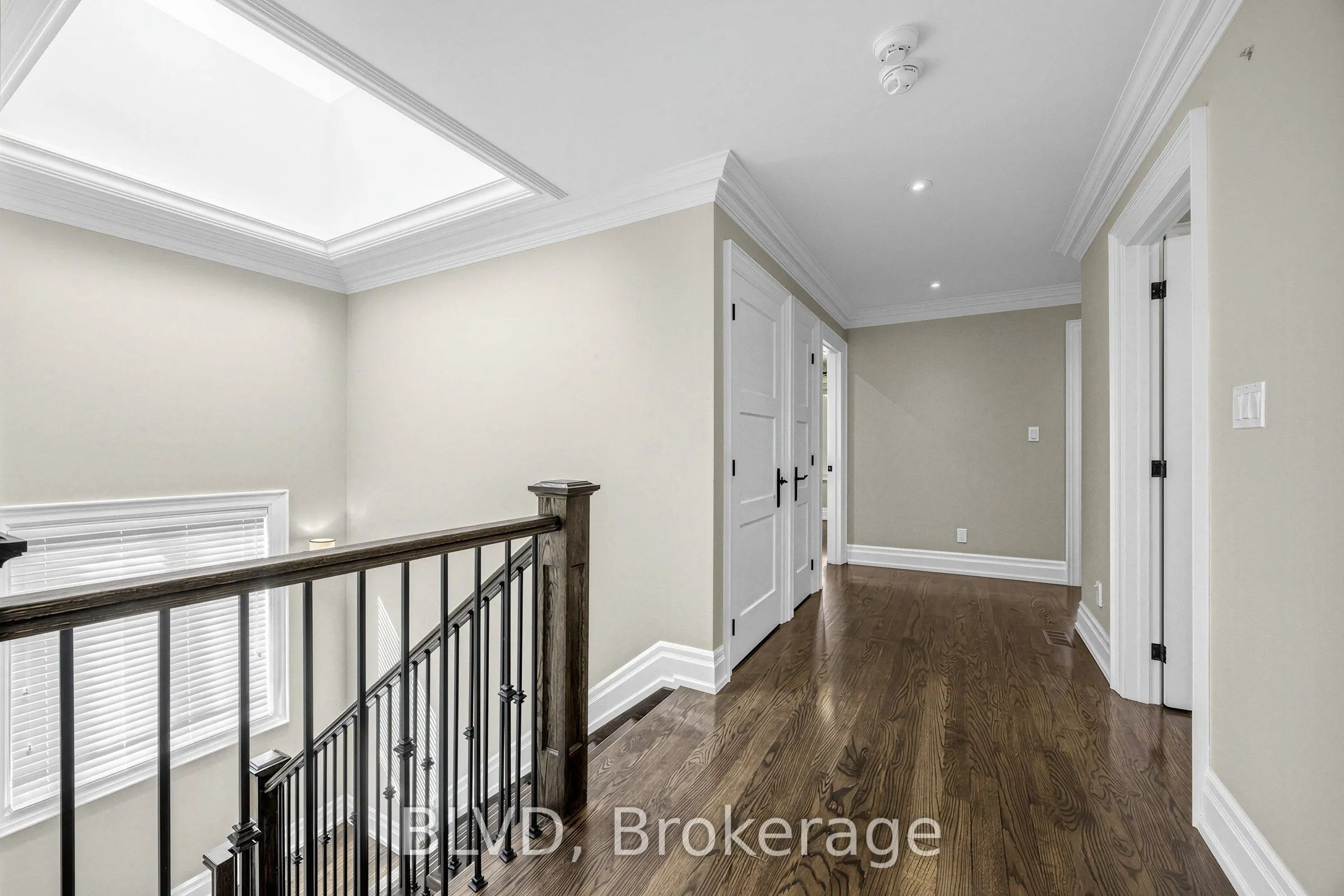 233 Poyntz Avenue