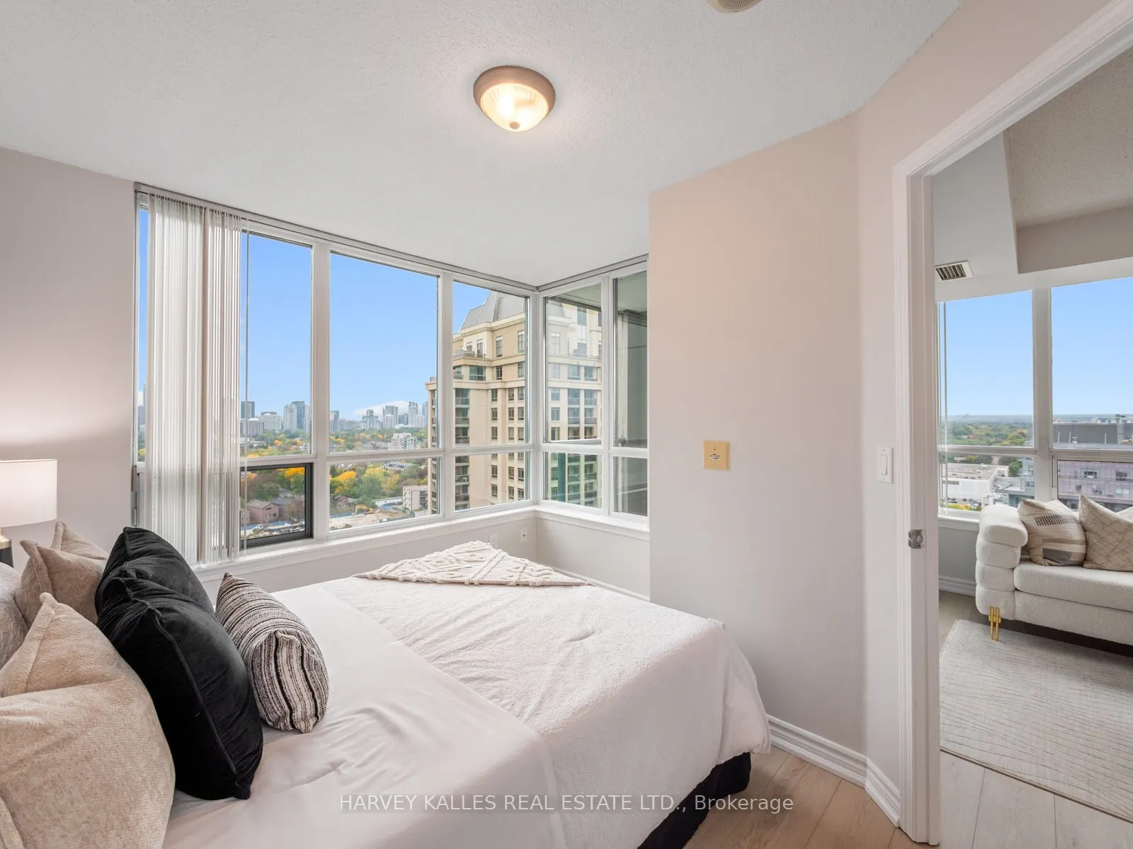 17 Barberry Place #1814
