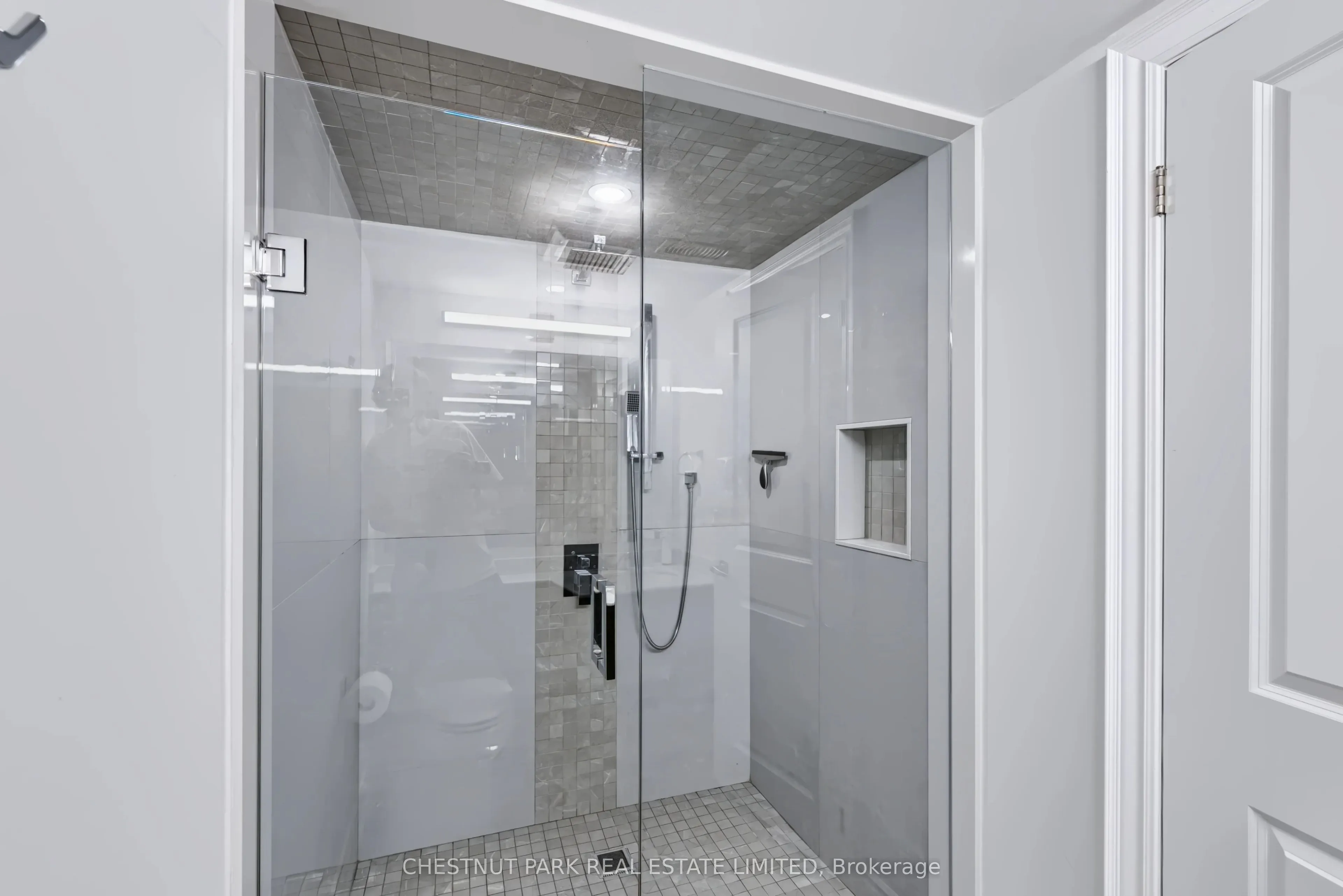 69 Bloorview Place #18