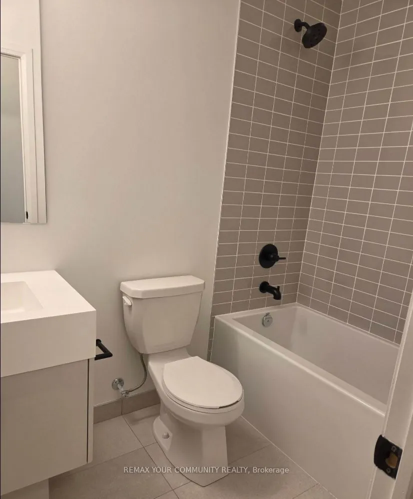 280 Dundas Street E #2113