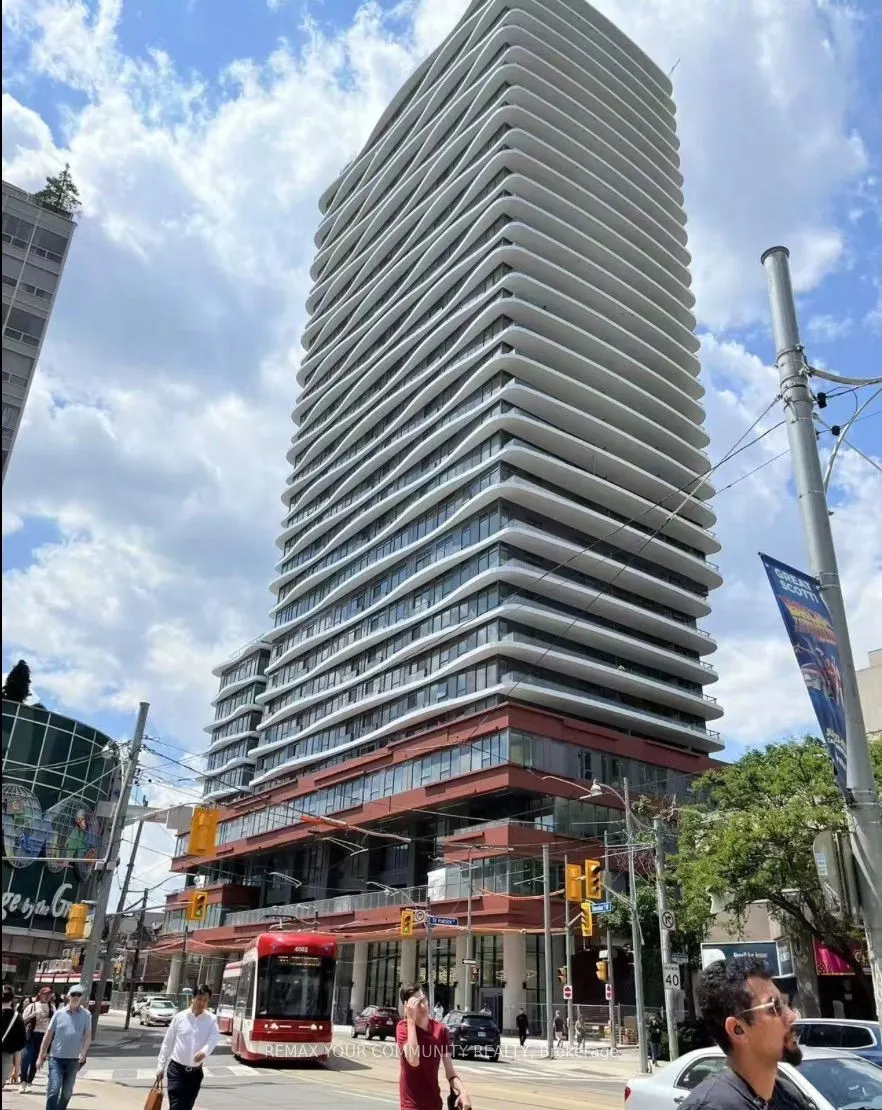 280 Dundas Street E #2113