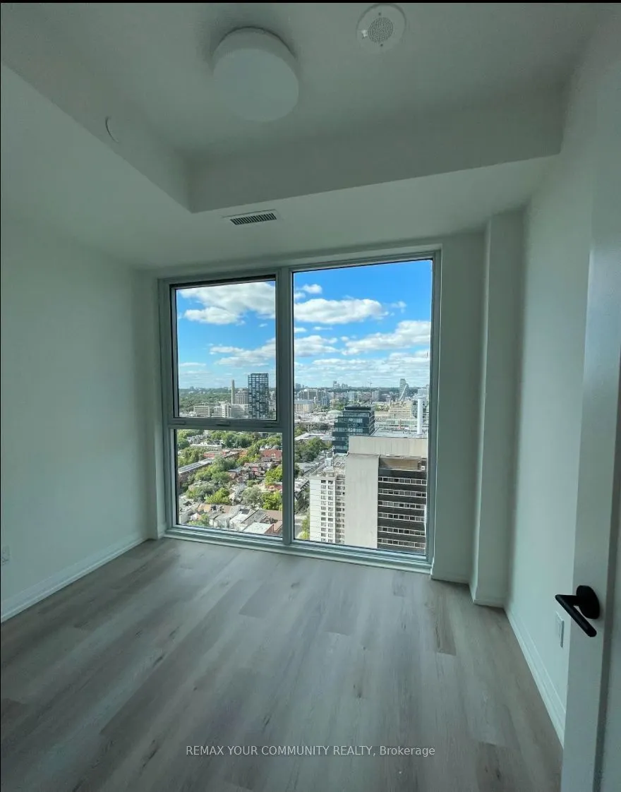 280 Dundas Street E #2113