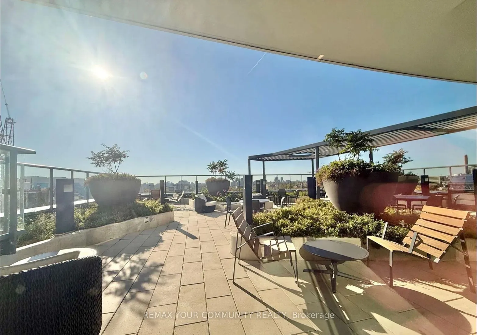 280 Dundas Street E #2113