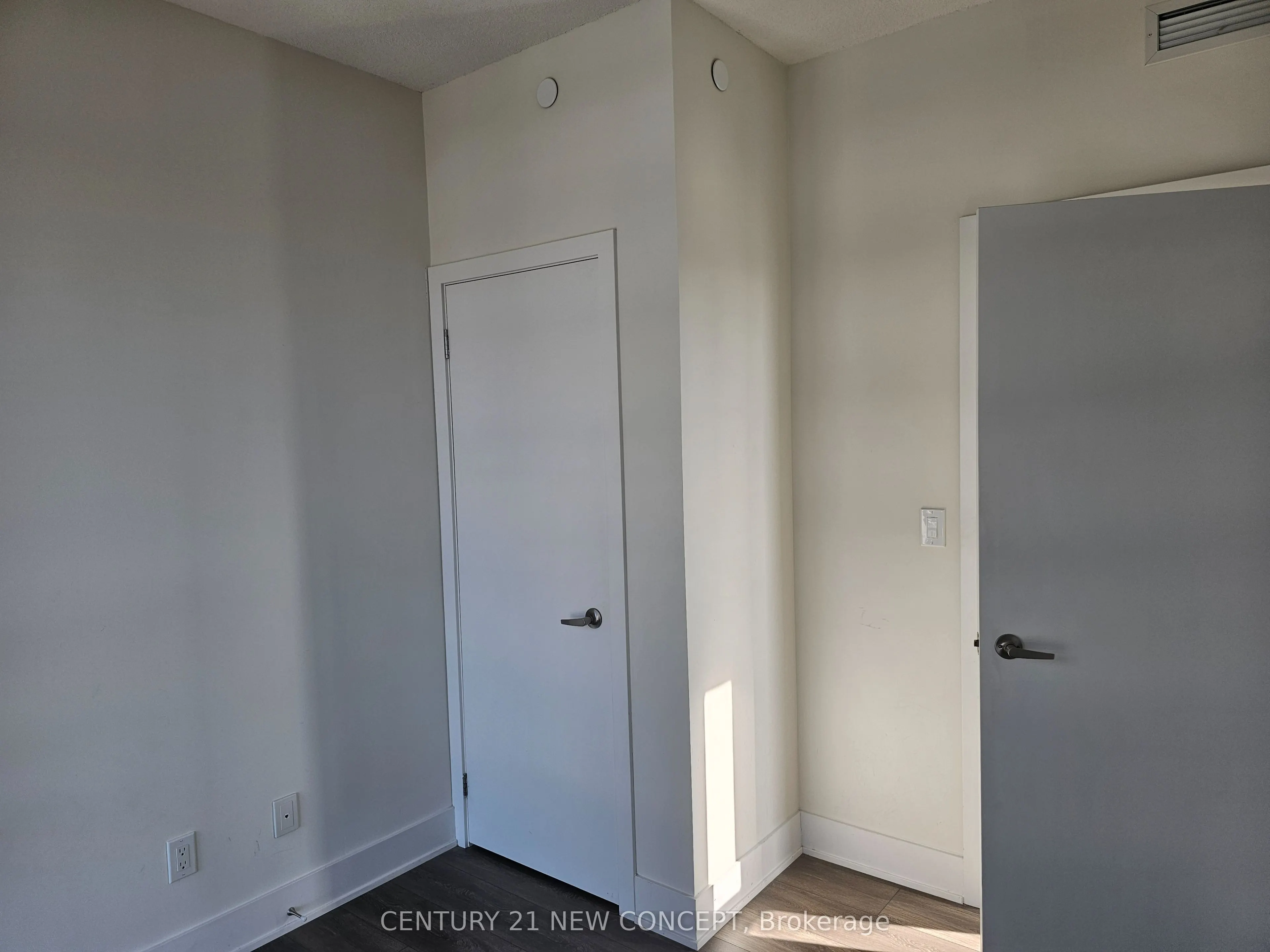 188 Fairview  Mall Drive #2015