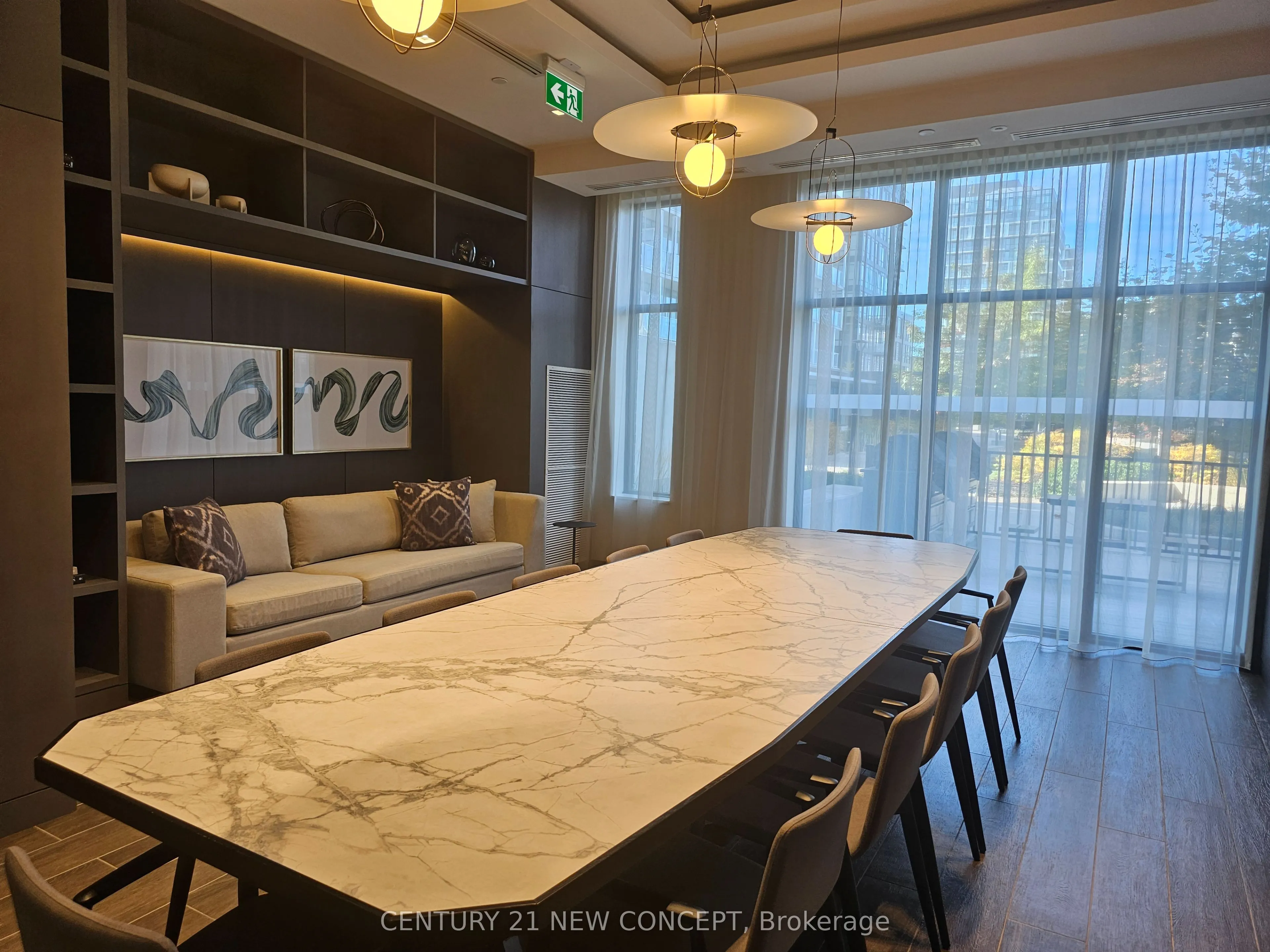 188 Fairview  Mall Drive #2015