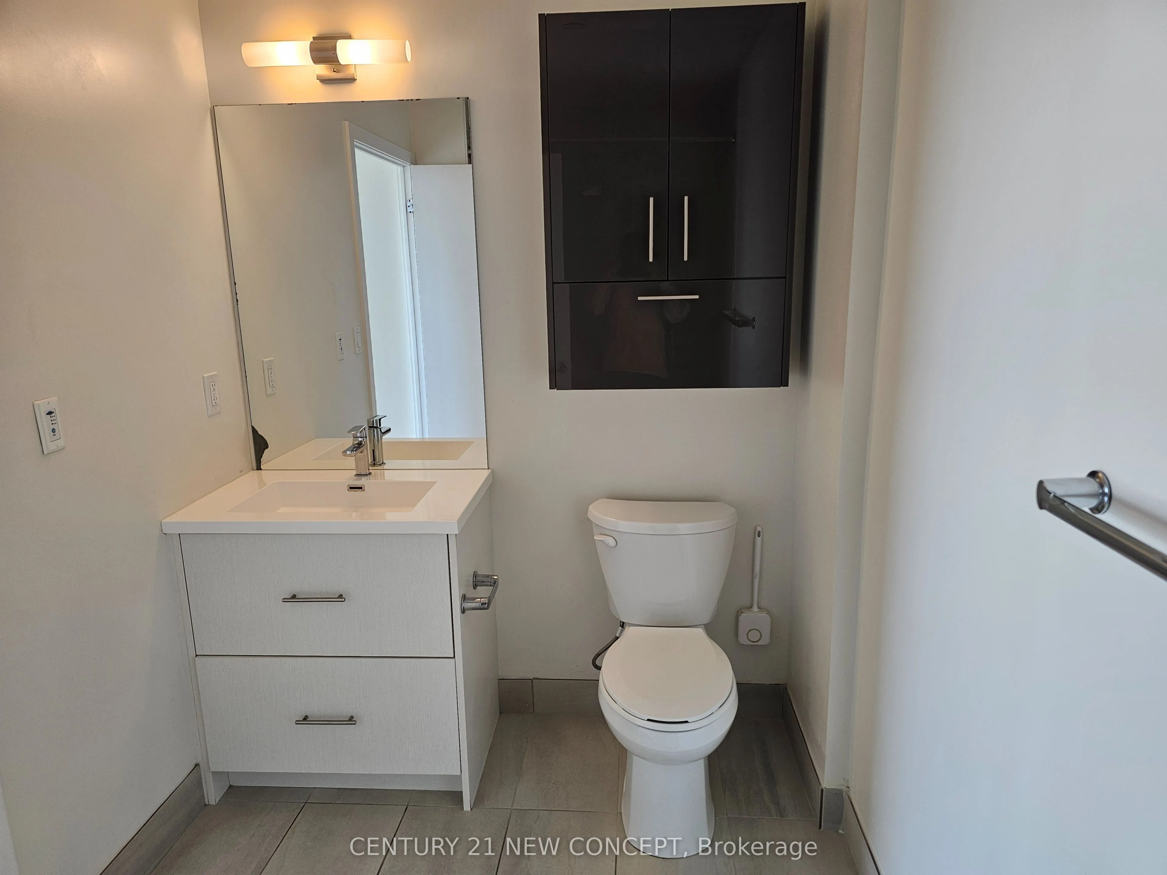188 Fairview  Mall Drive #2015
