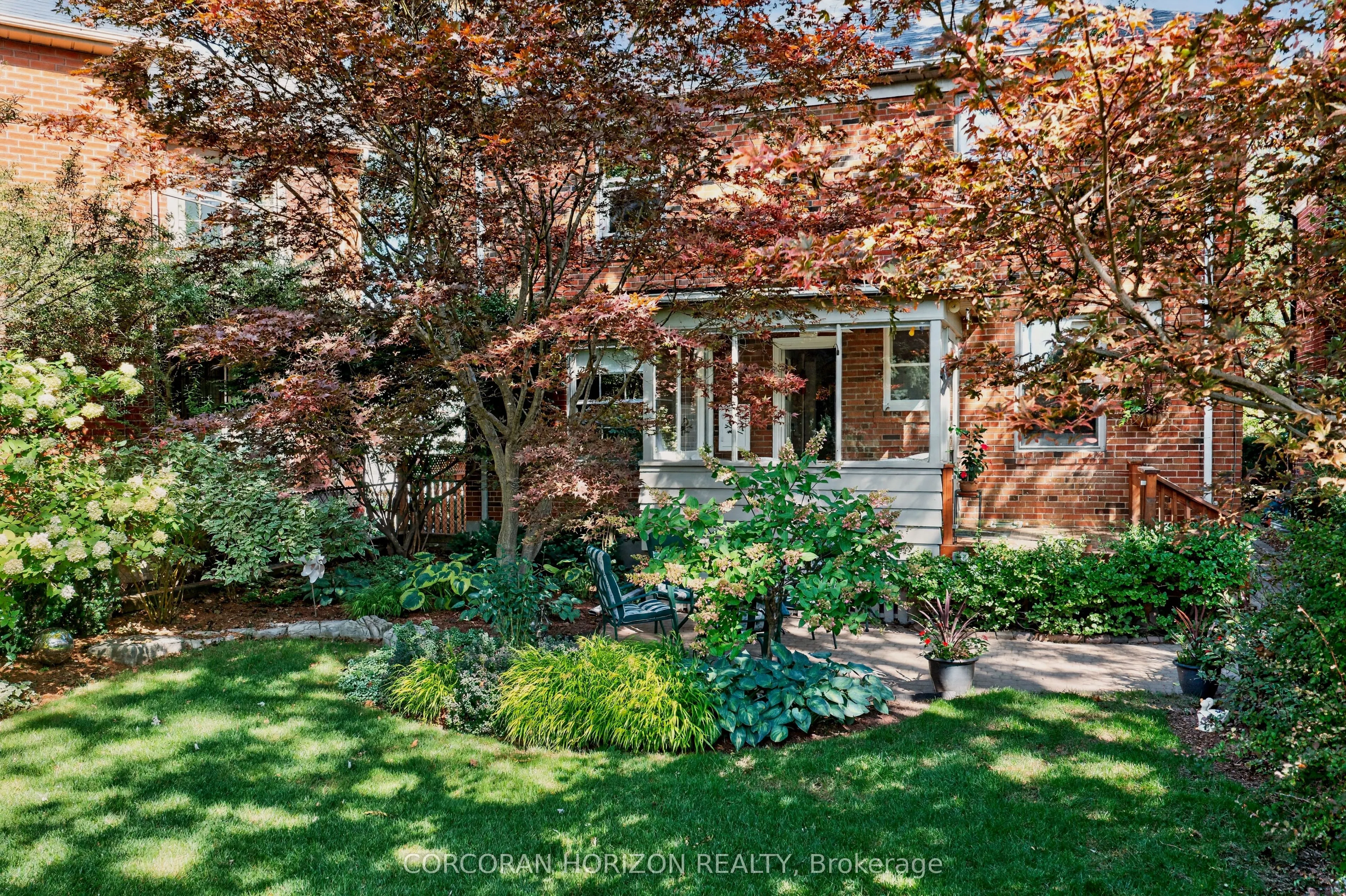 27 Armour Boulevard