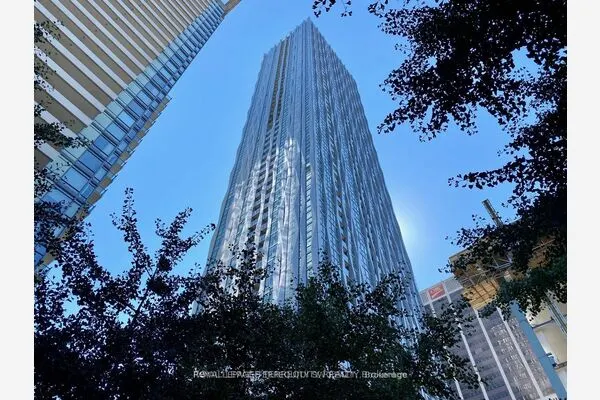 1 Yorkville Avenue #809