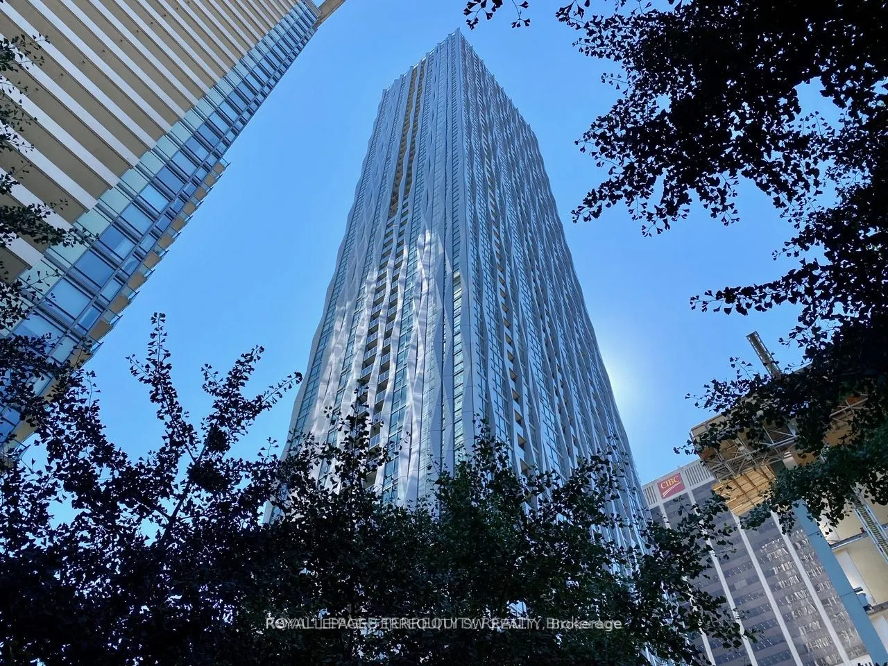 1 Yorkville Avenue #809