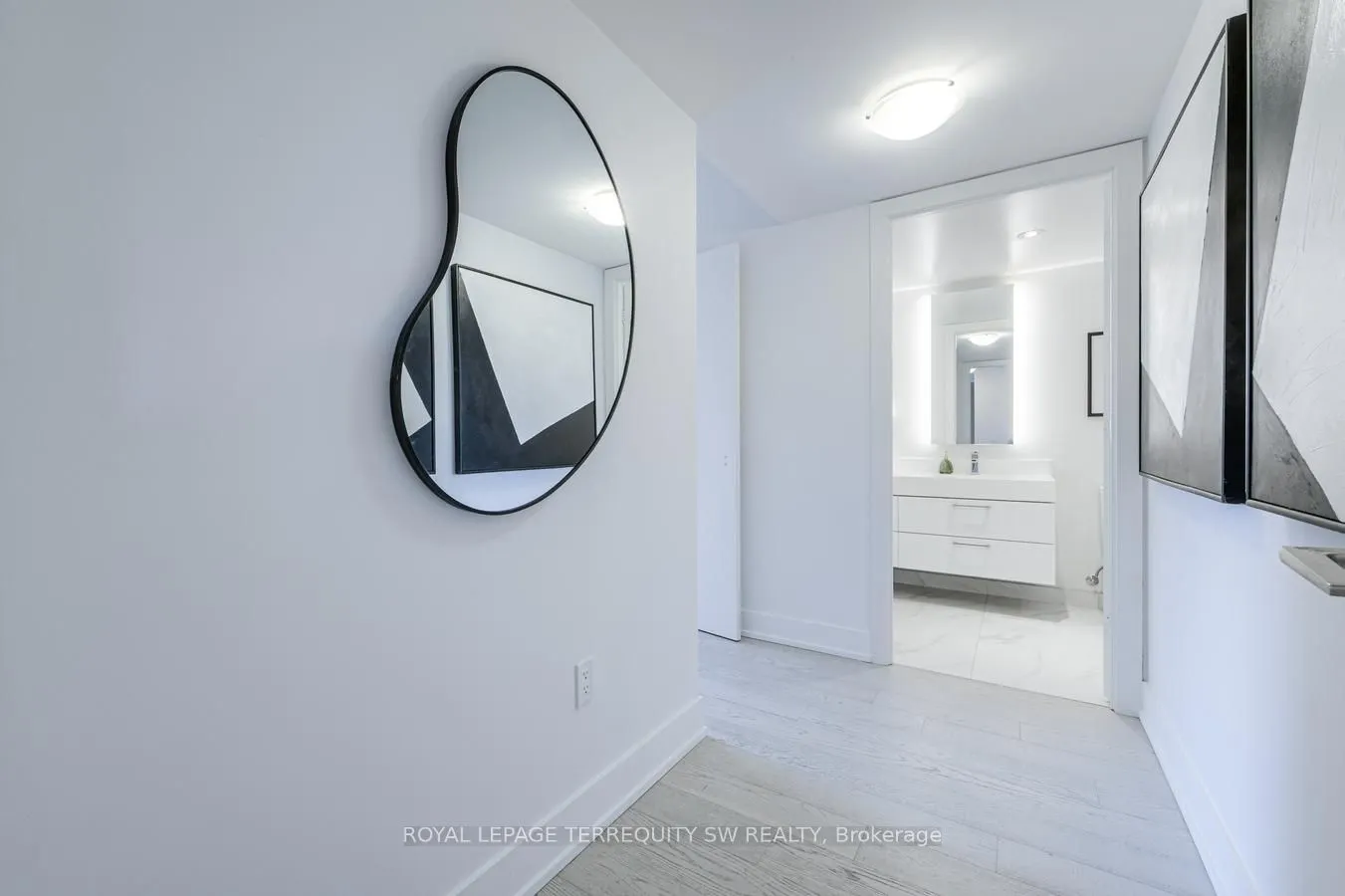 1 Yorkville Avenue #809