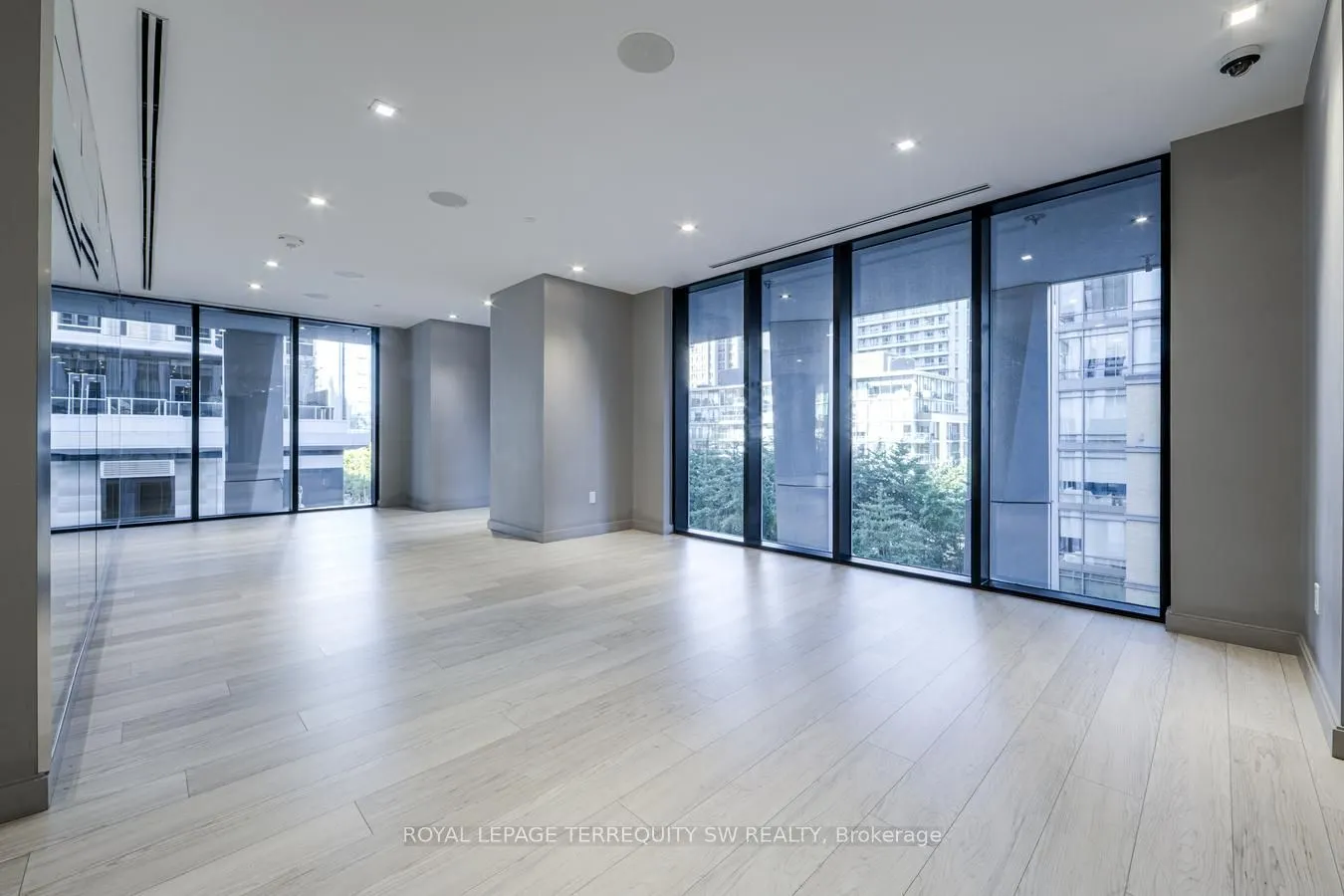 1 Yorkville Avenue #809