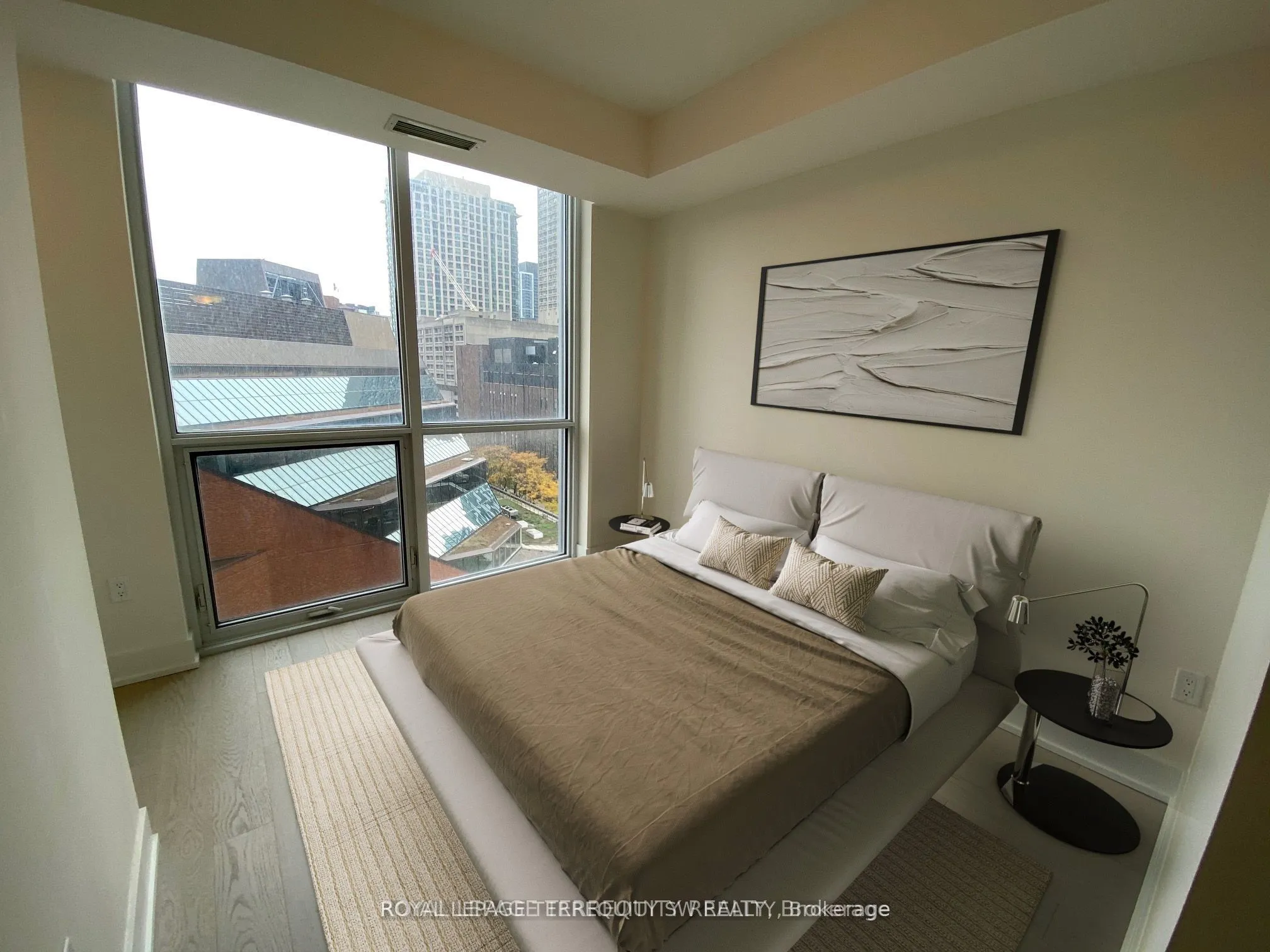1 Yorkville Avenue #809
