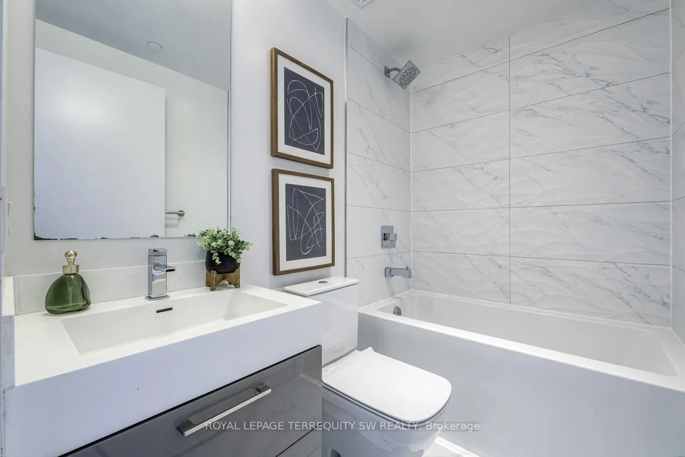 1 Yorkville Avenue #809