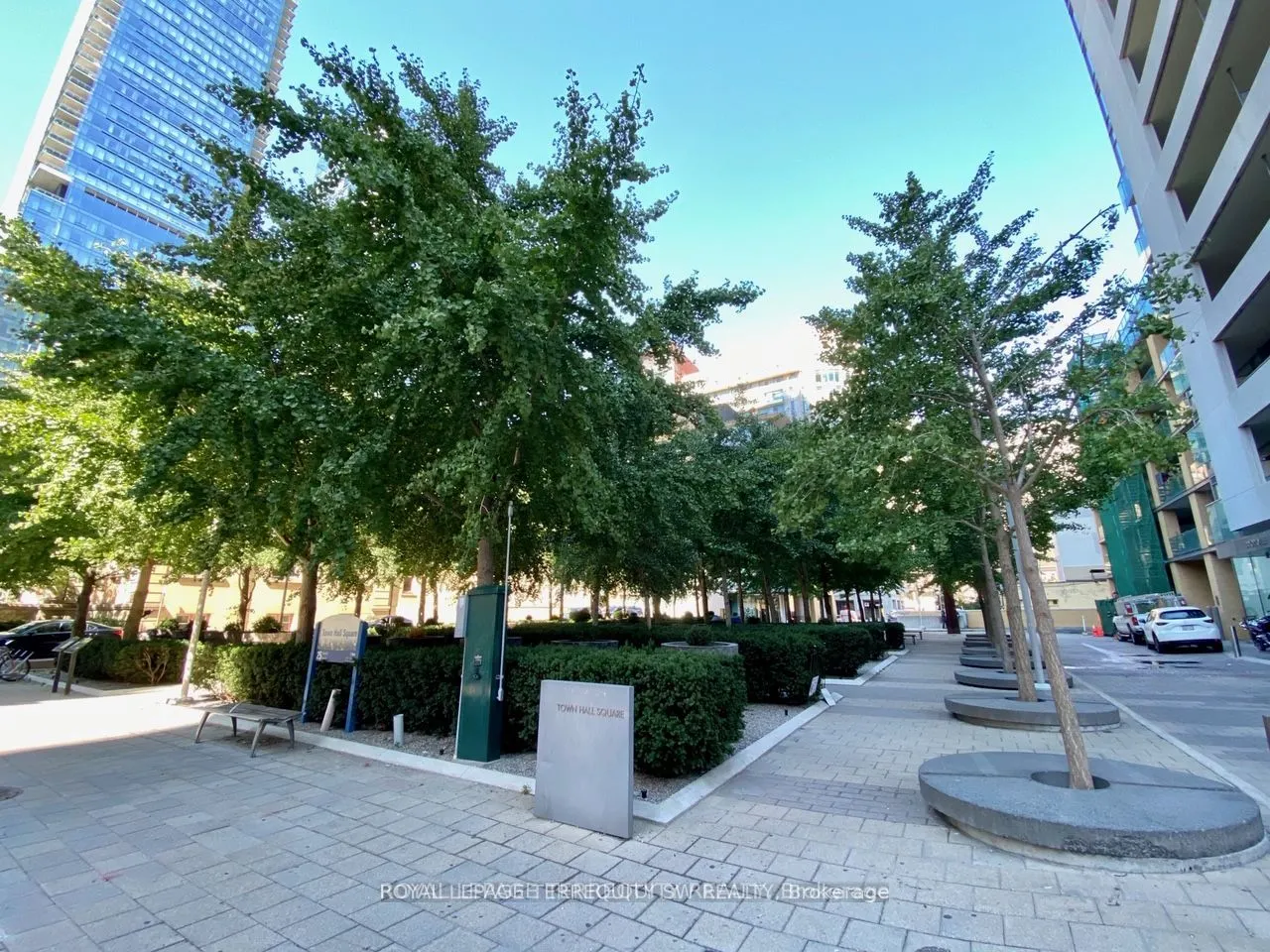 1 Yorkville Avenue #809